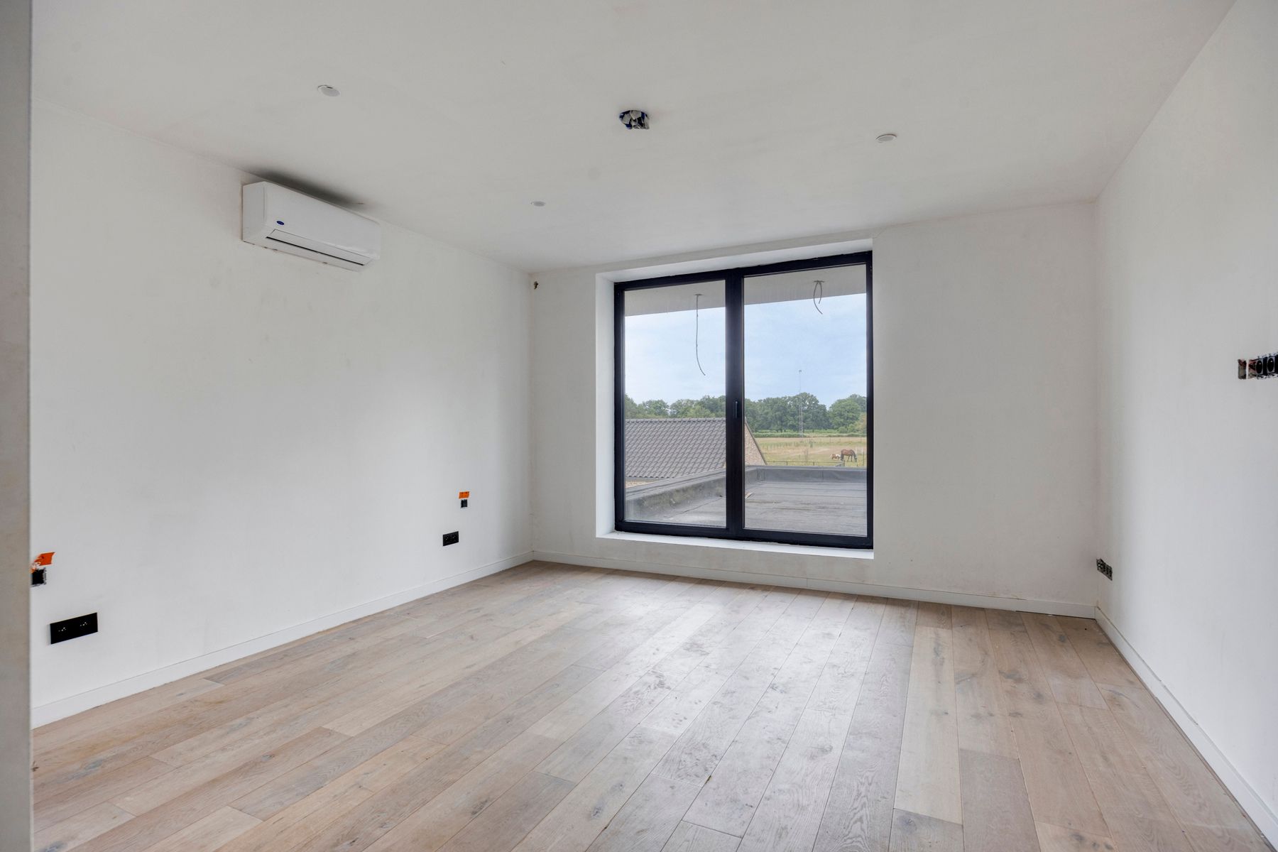 Moderne nieuwbouw villa met strak design ZONDER BTW  – nog verder af te werken naar eigen smaak! foto 29