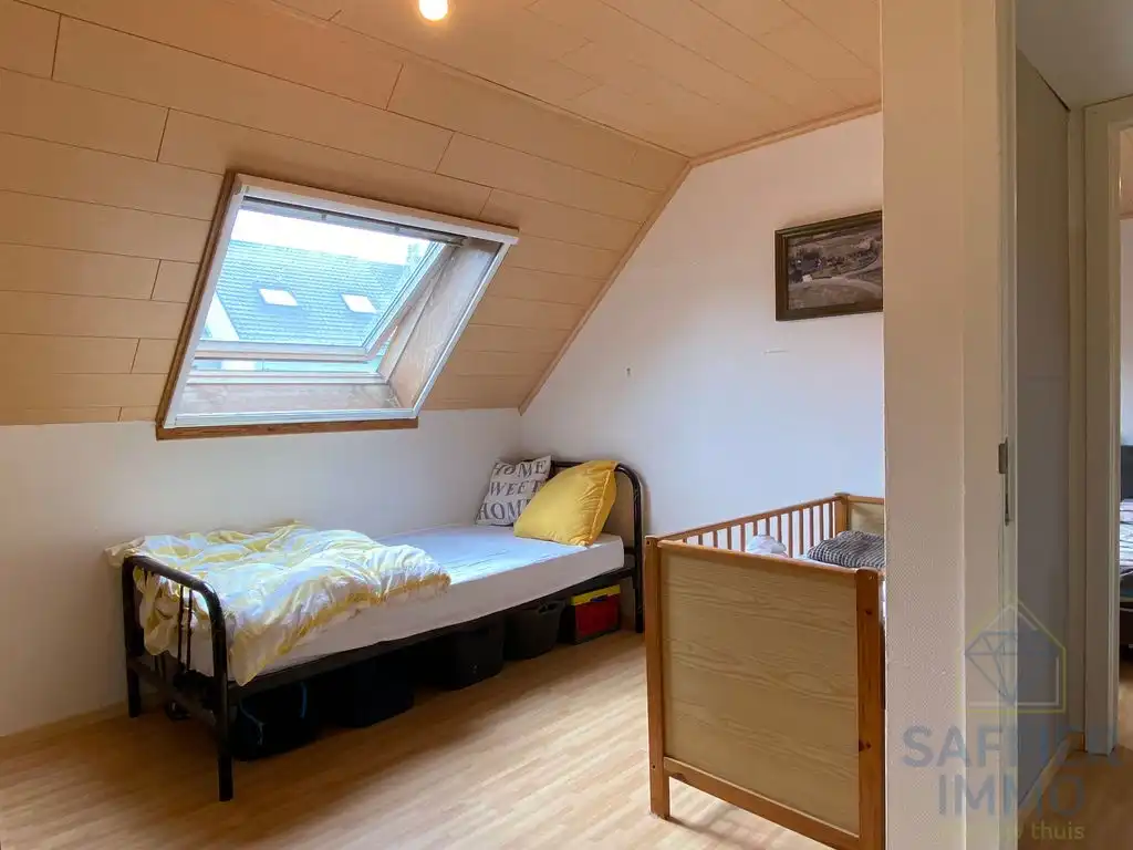 Huis met twee slaapkamers, verschillende staanplaatsen en tuin te huur in Ingelmunster foto 12
