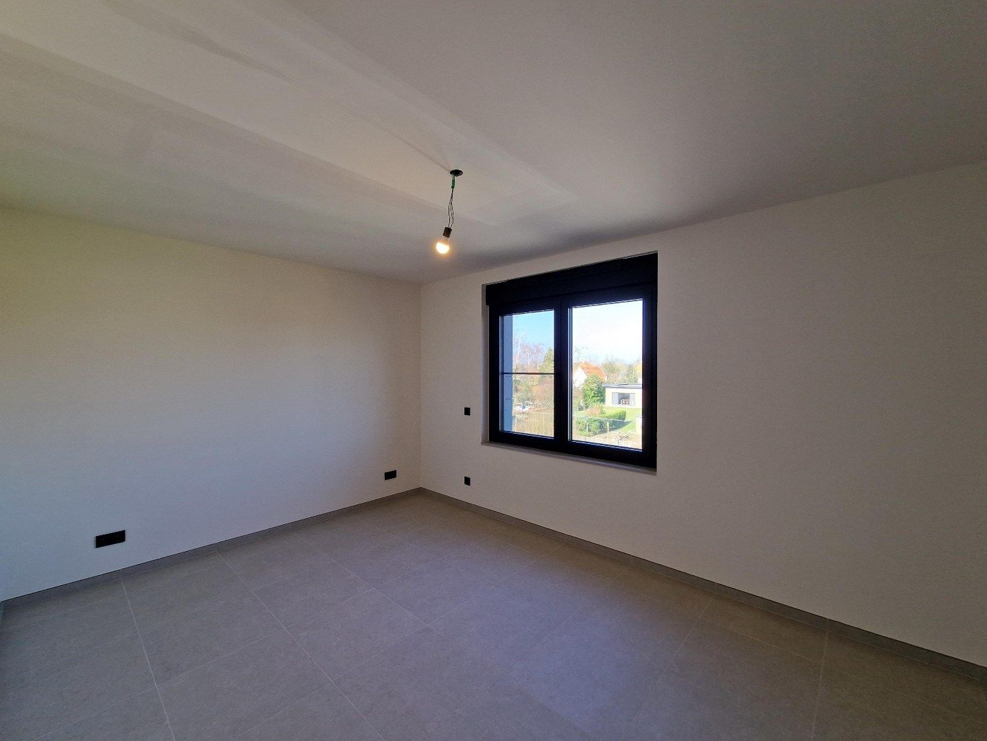 Zeer energiezuinig, lichtrijk en splinternieuw app met 2 slpks. foto 11