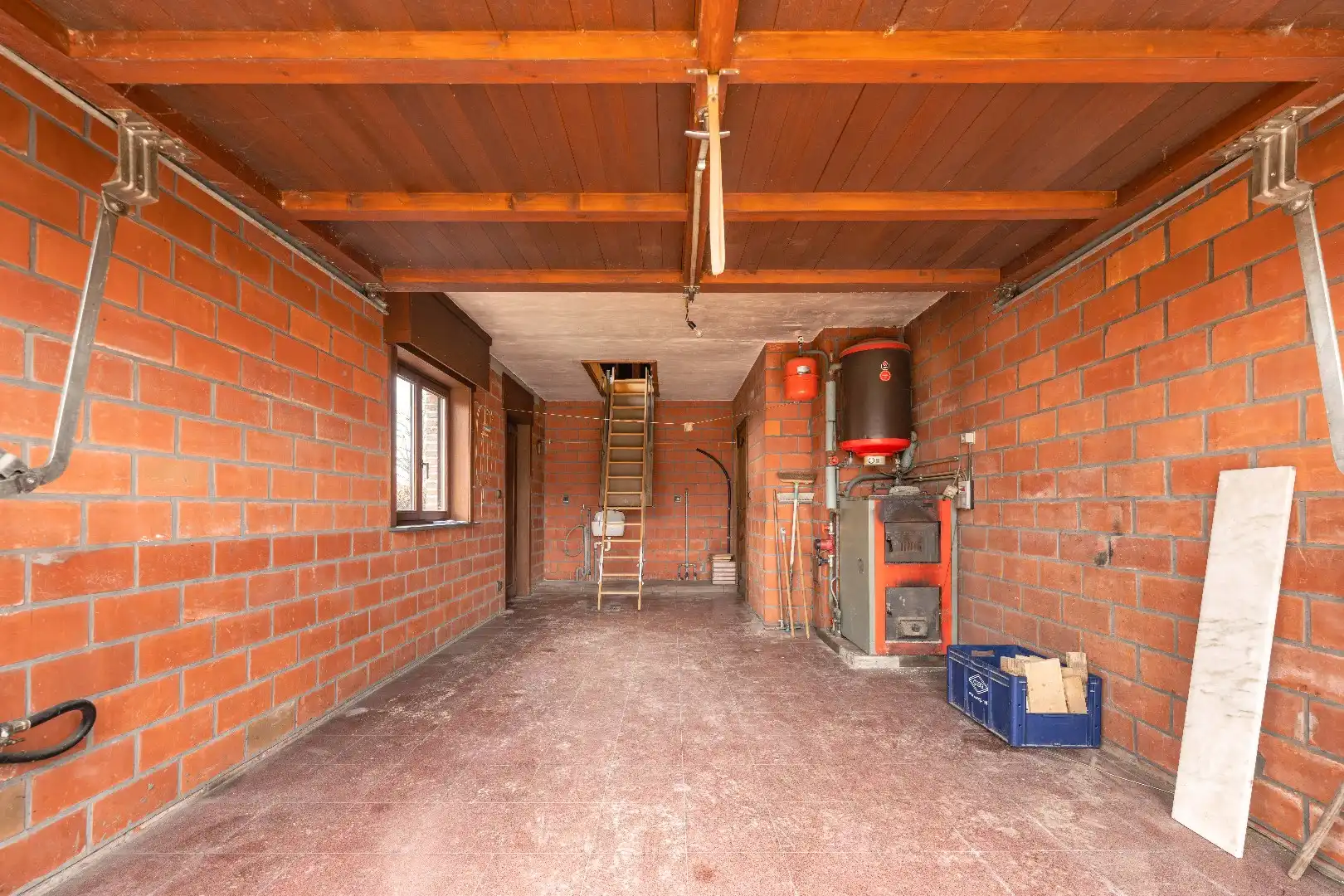 ALLEENSTAANDE WONING OP 586 m² MET TUIN | 2 SLPKS | GARAGE foto 13