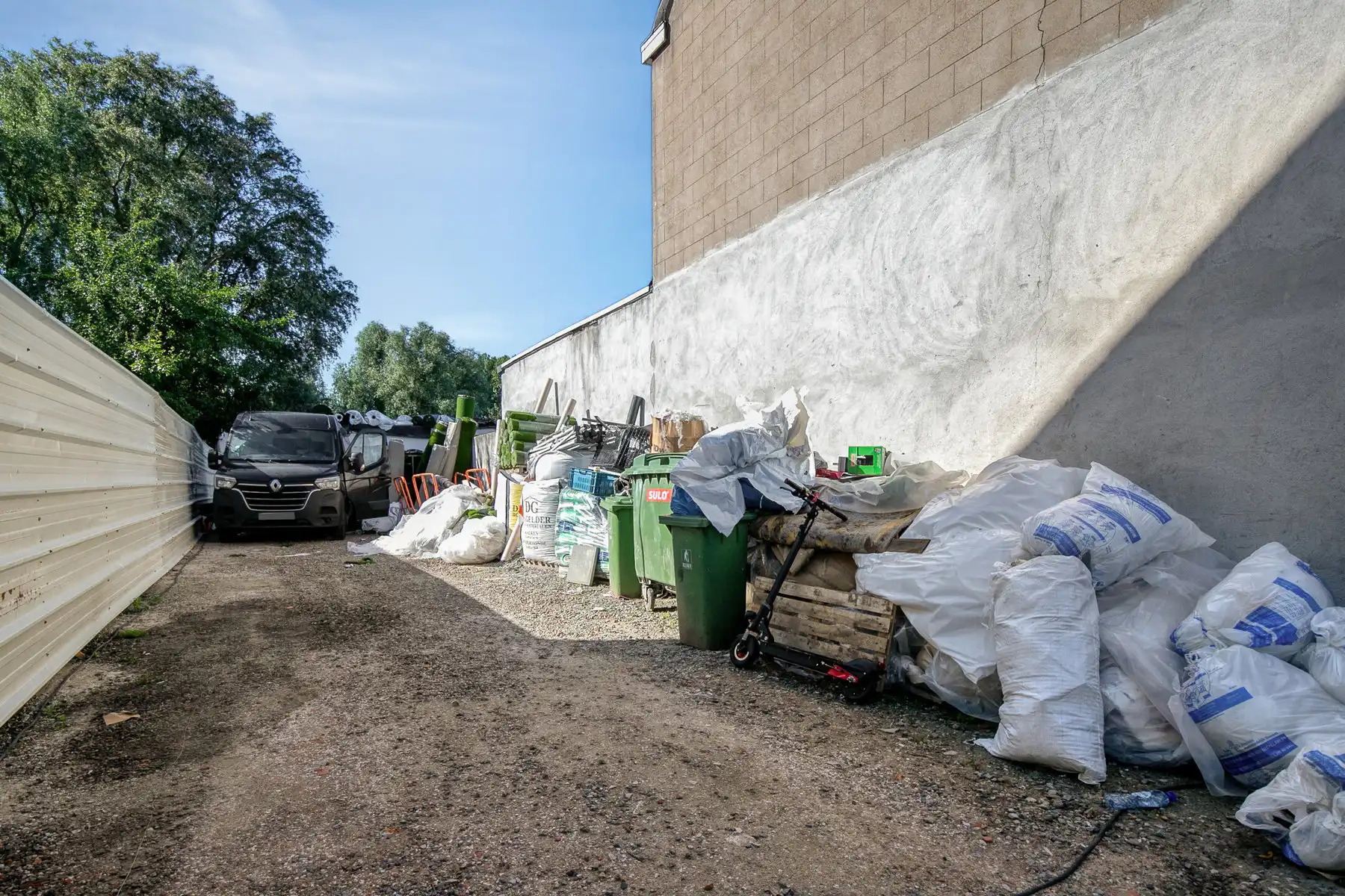Halfopen bebouwing met tuin nabij het Station  foto 12