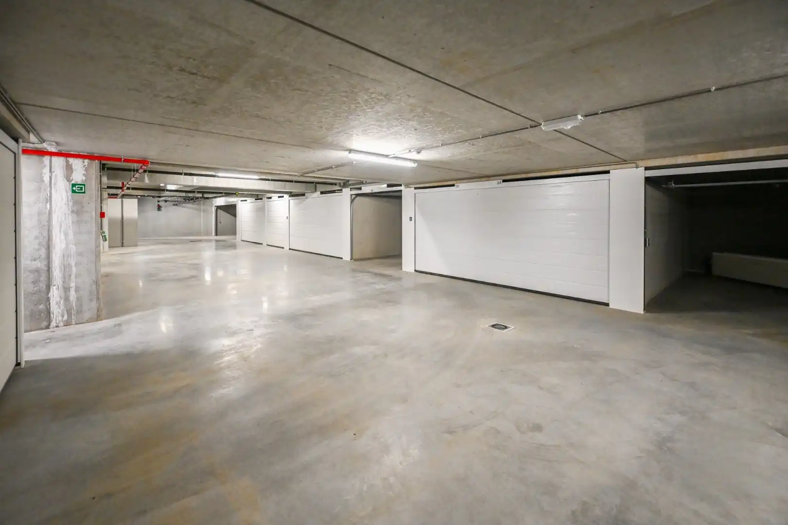 Ruim 2-slpk appartement met 15m2 zuidgericht terras met volle privacy foto 11