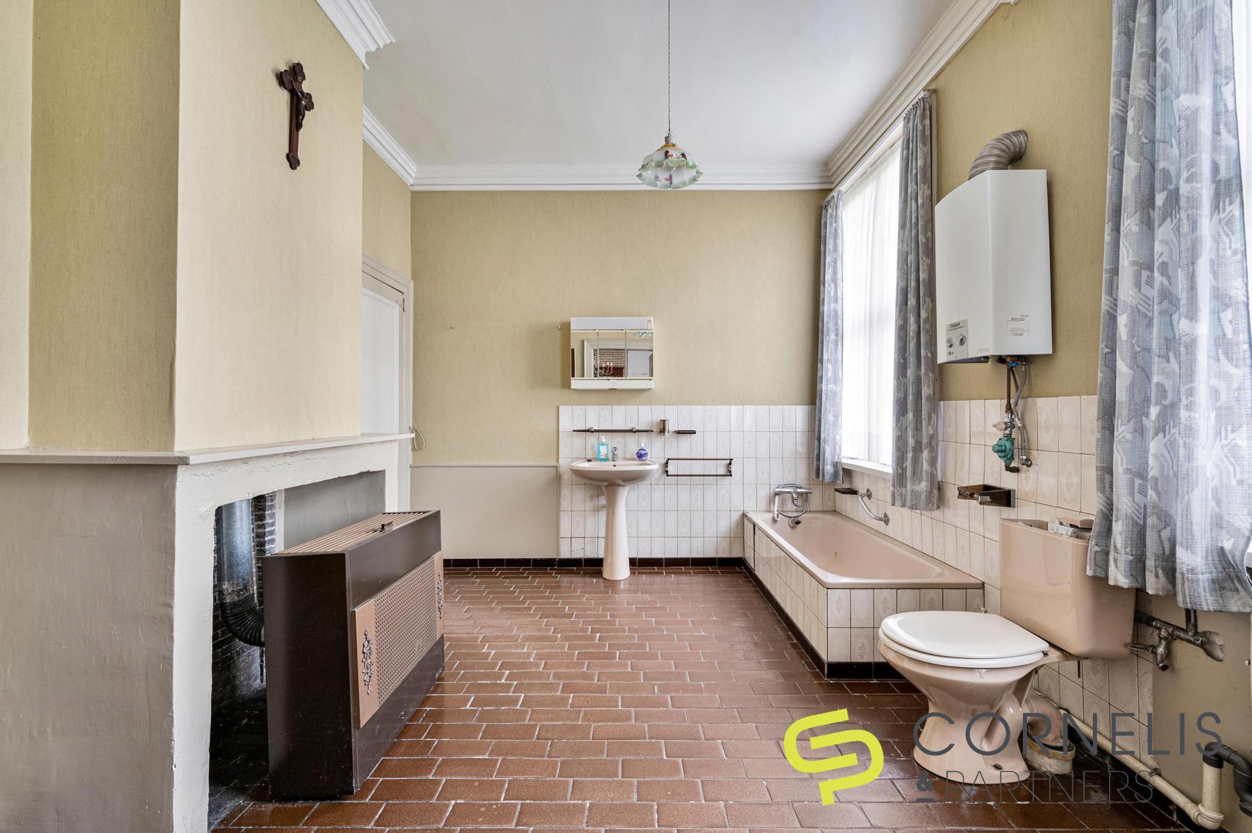 Renovarieproject: unieke hoeve met tal van mogelijkheden! foto 7