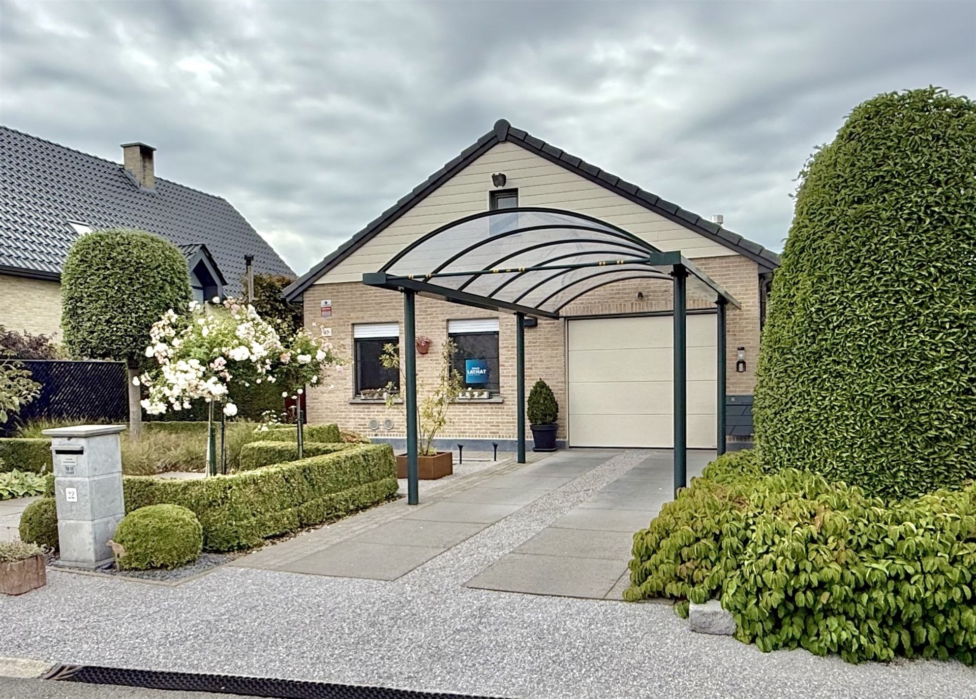 Instapklare bungalow met 2 slaapkamers foto {{pictureIndex}}