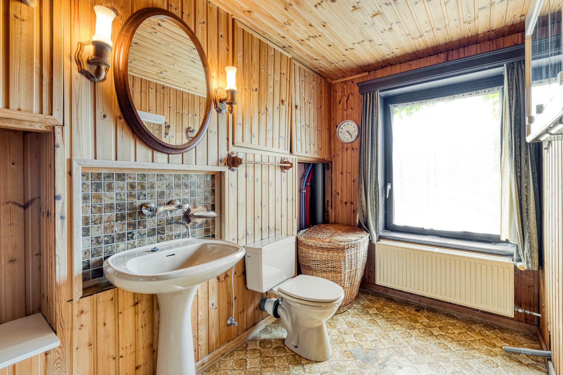 Charmante, deels te renoveren woning in landelijke omgeving foto 31