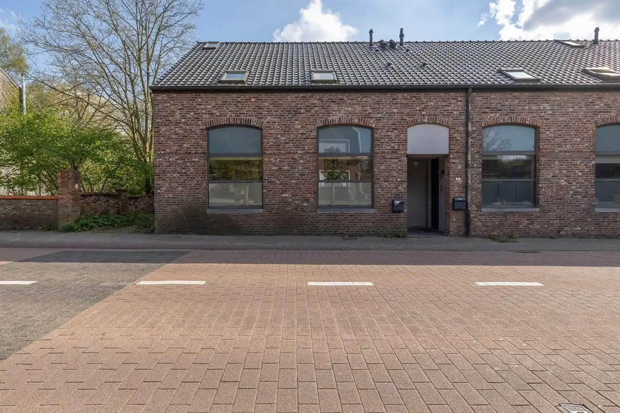instapklare woning (3 slpk) in oude gemeenteschool foto 36