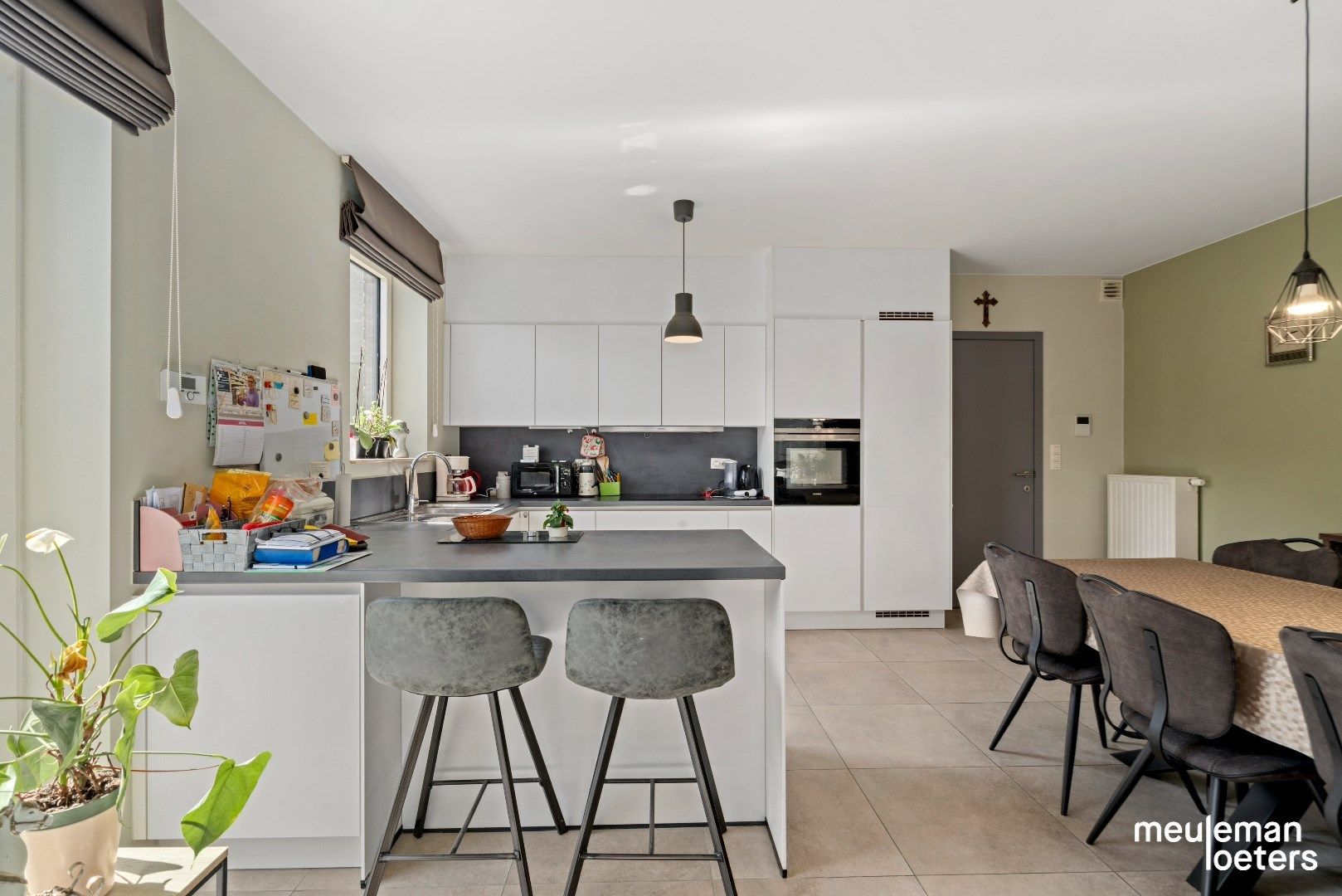 Schitterend gelijkvloers appartement met terras foto 3