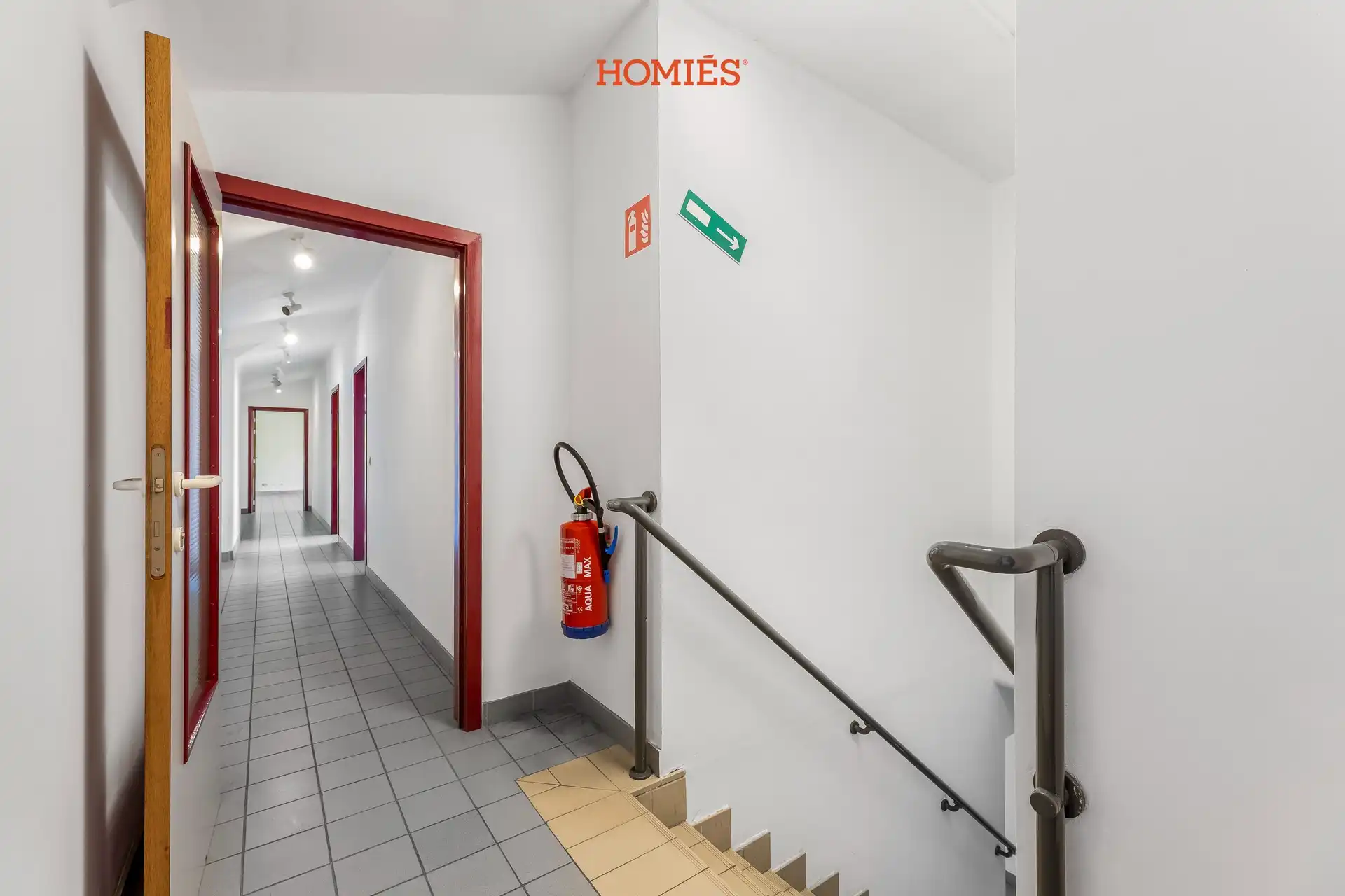 Veelzijdig handelspand met 9 parkeerplaatsen op toplocatie foto 17