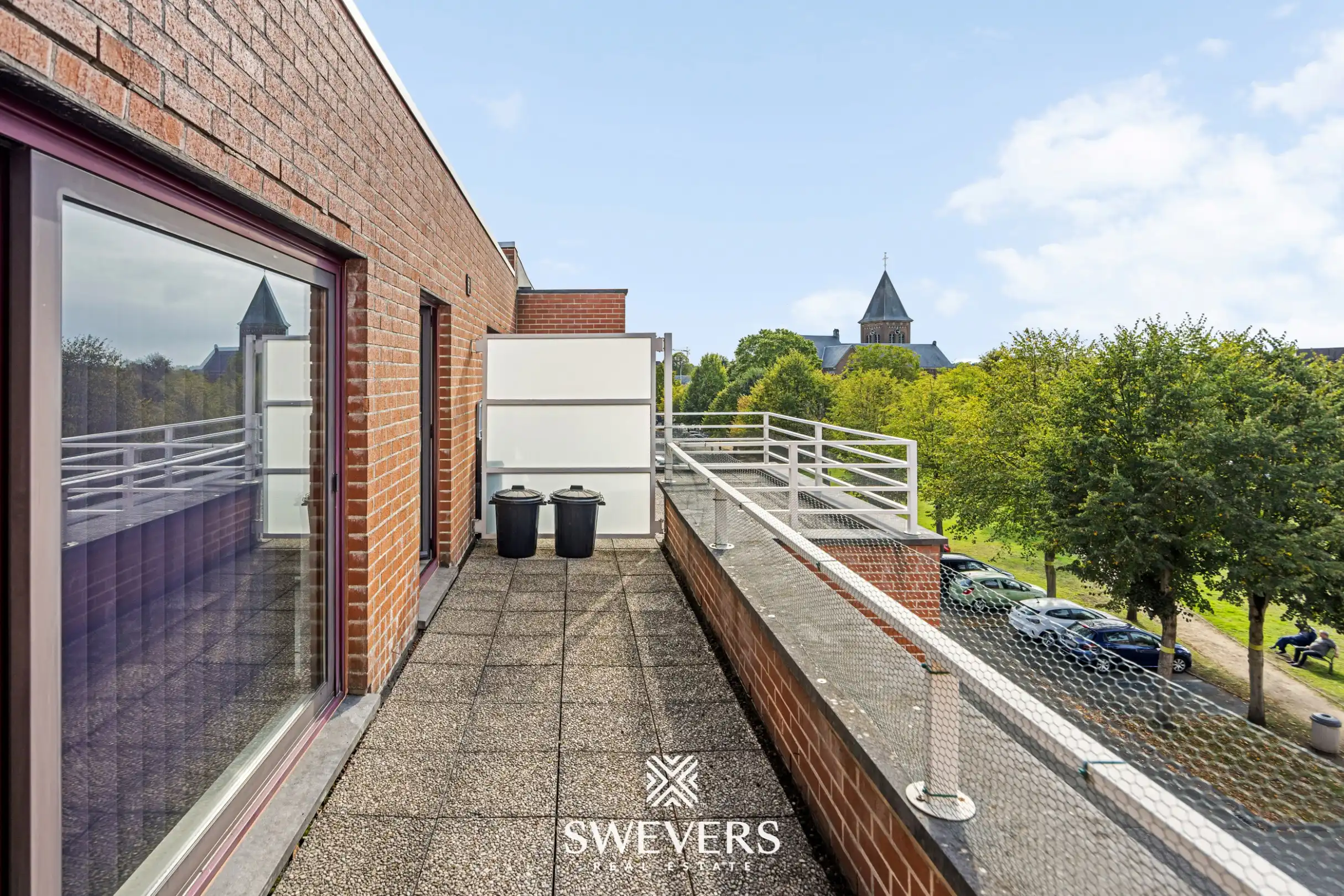 Ruim en opgefrist appartement met 1 slaapkamer, 2 terrassen en garagebox in Heppen foto 14
