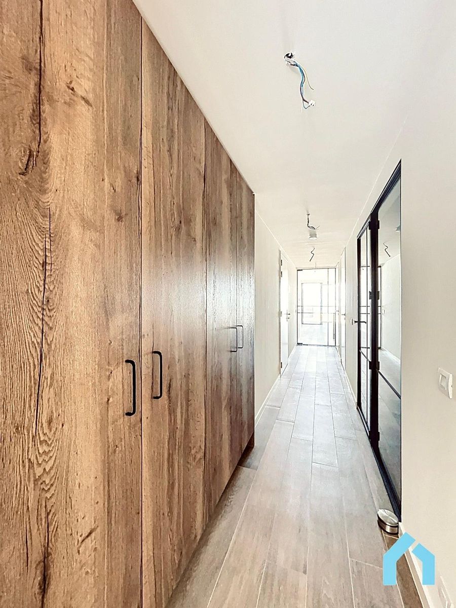 High-end nieuwbouwappartement op de tweede verdieping met adembenemend zeezicht te koop foto 18