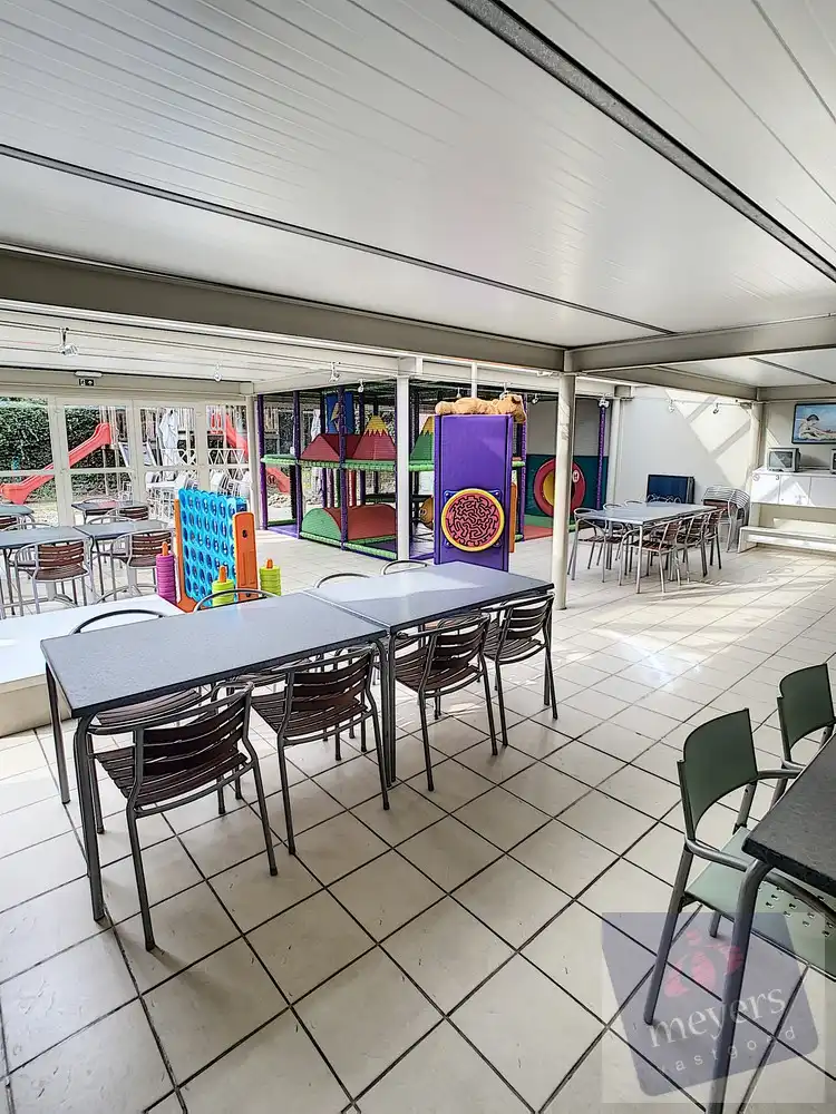 Handelsruimte met woonst op zichtbare ligging in Koersel foto 9