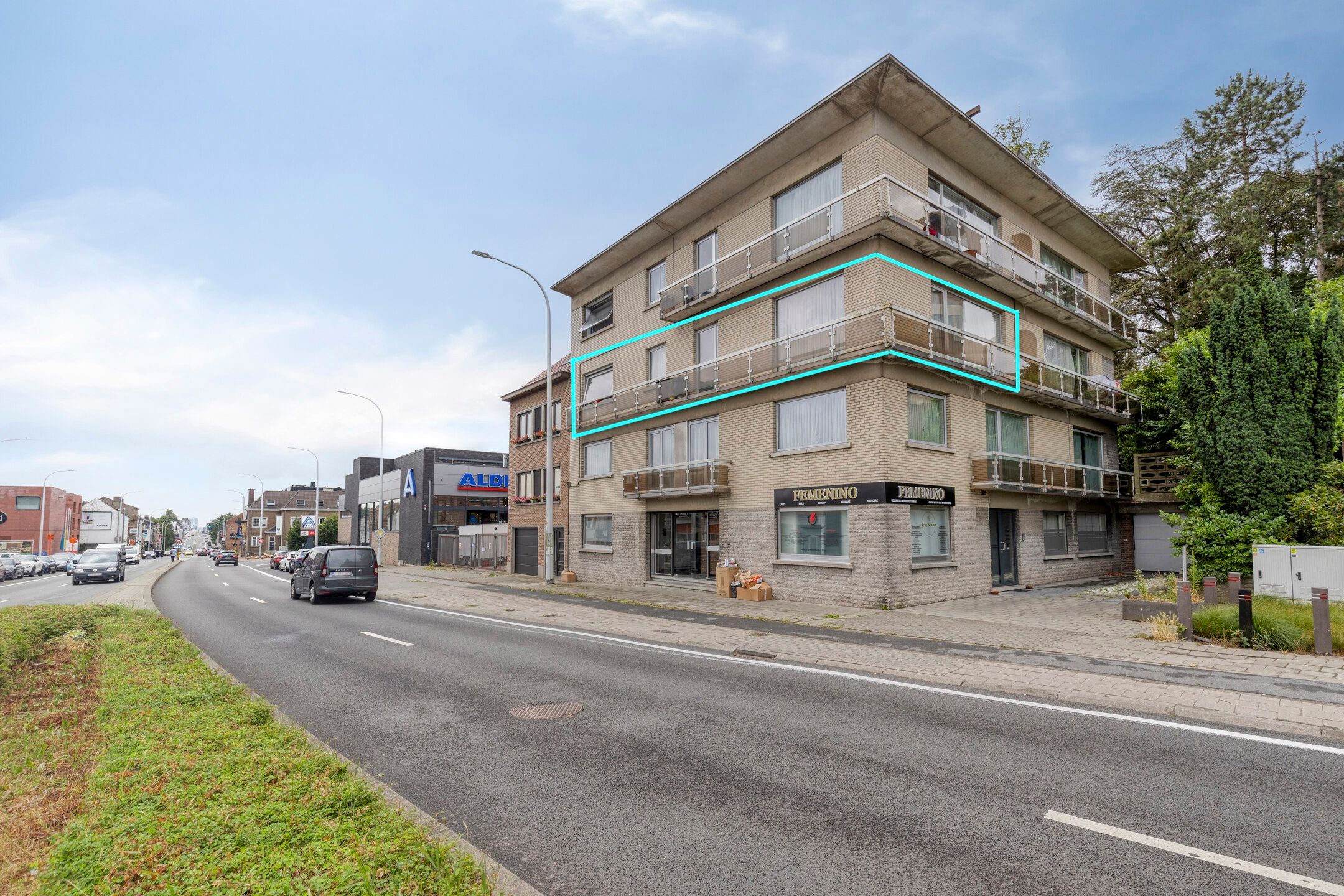 Appartement te koop foto {{pictureIndex}}