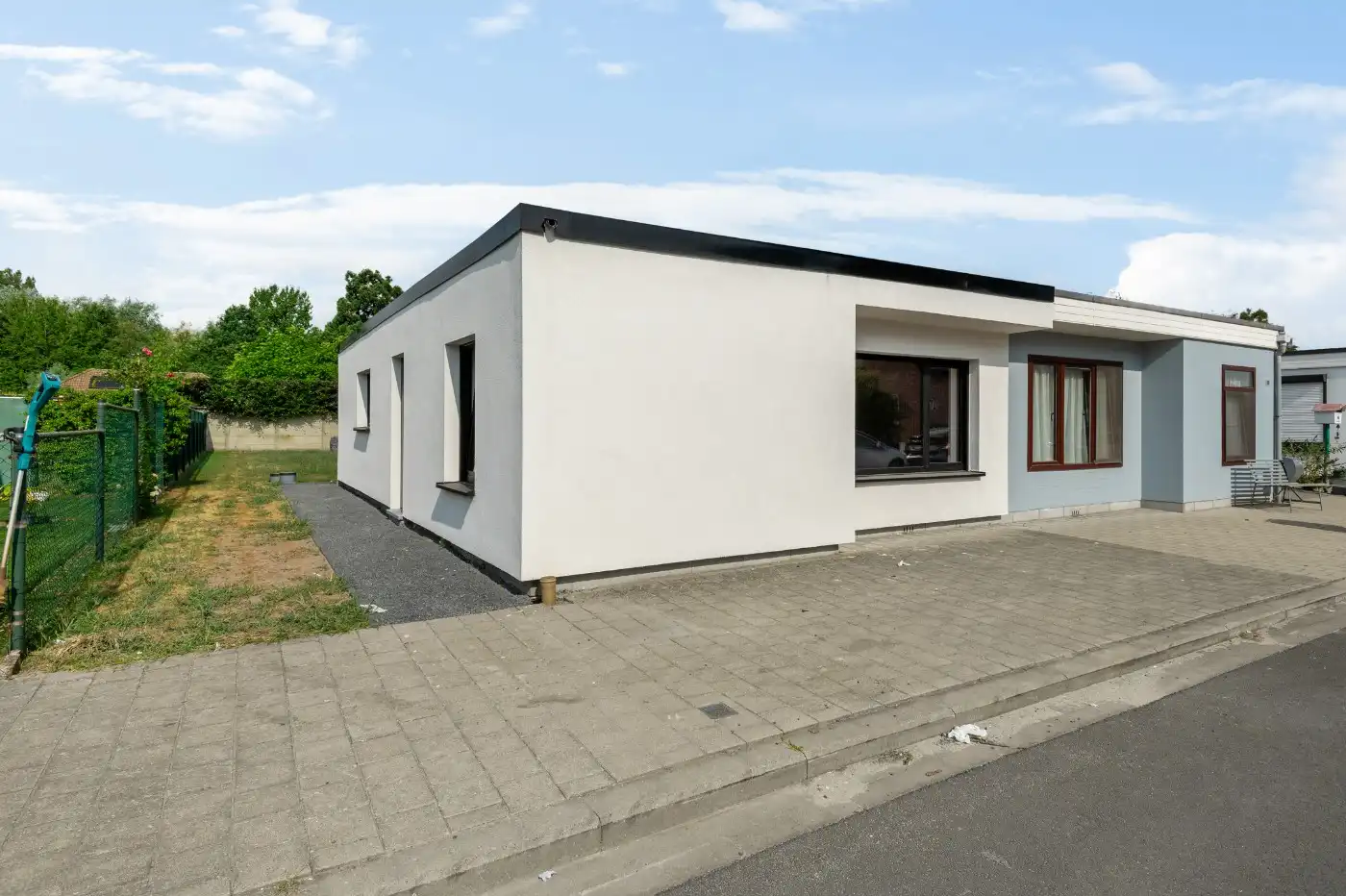 Instapklare, gerenoveerde laagbouwwoning met 2 slpk. en tuin foto 25
