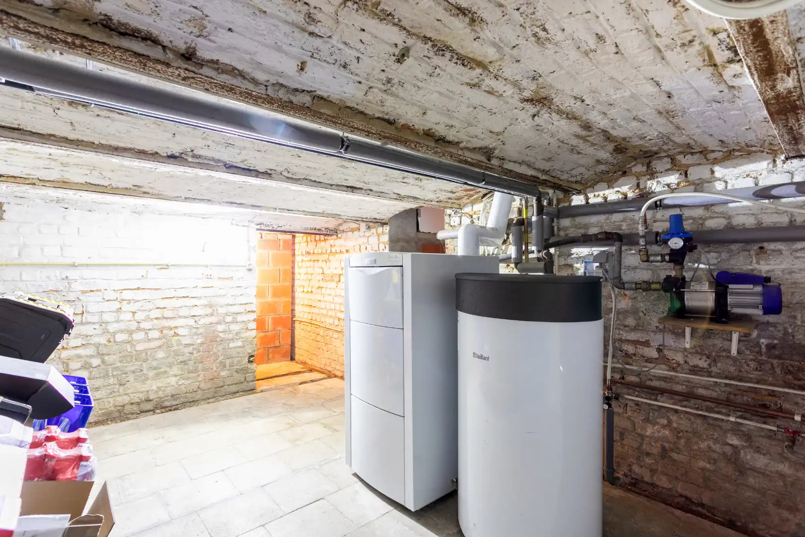 Instapklare driegevelwoning met 4 slpk te Lembeek foto 23