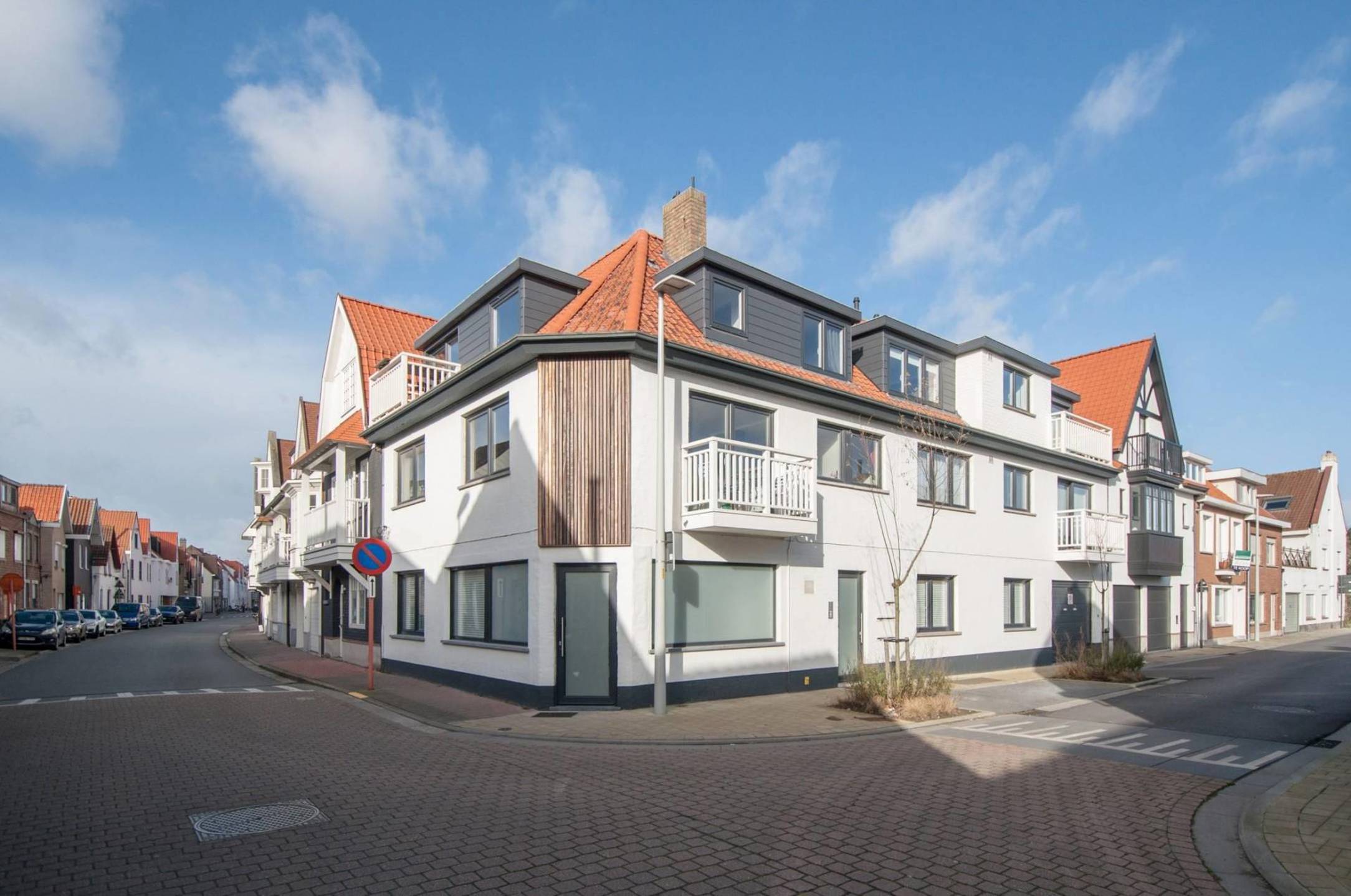 ()=>{if(producerUpdateValueVersion(node),producerAccessed(node),node.value===ERRORED)throw node.error;return node.value} Duivelsputlaan 1/01 - 8300 Knokke-Heist