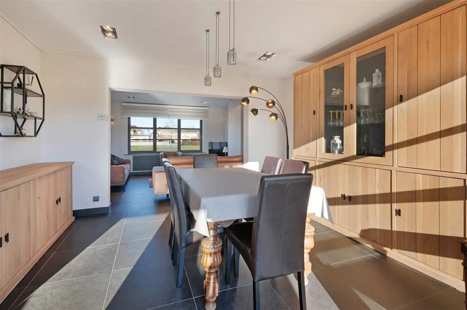 Gezellig gerenoveerde woning op unieke locatie foto 9