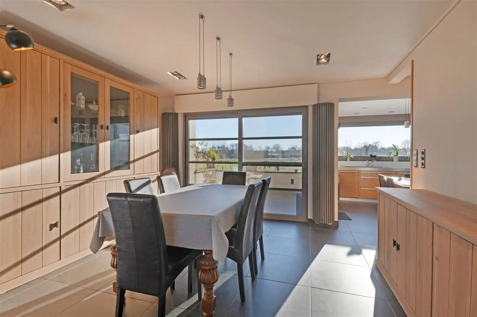 Gezellig gerenoveerde woning op unieke locatie foto 9