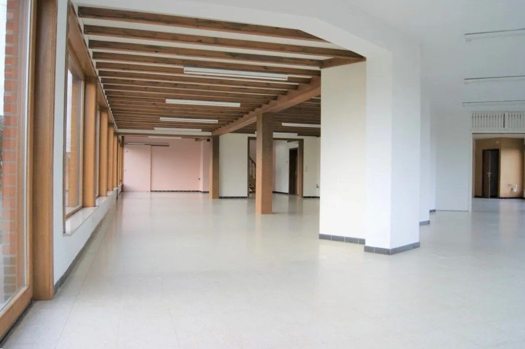 Handelsruimte/kantoor (met atelier, opslag en parking) + woning met tuin en garage, Kortemark foto 22