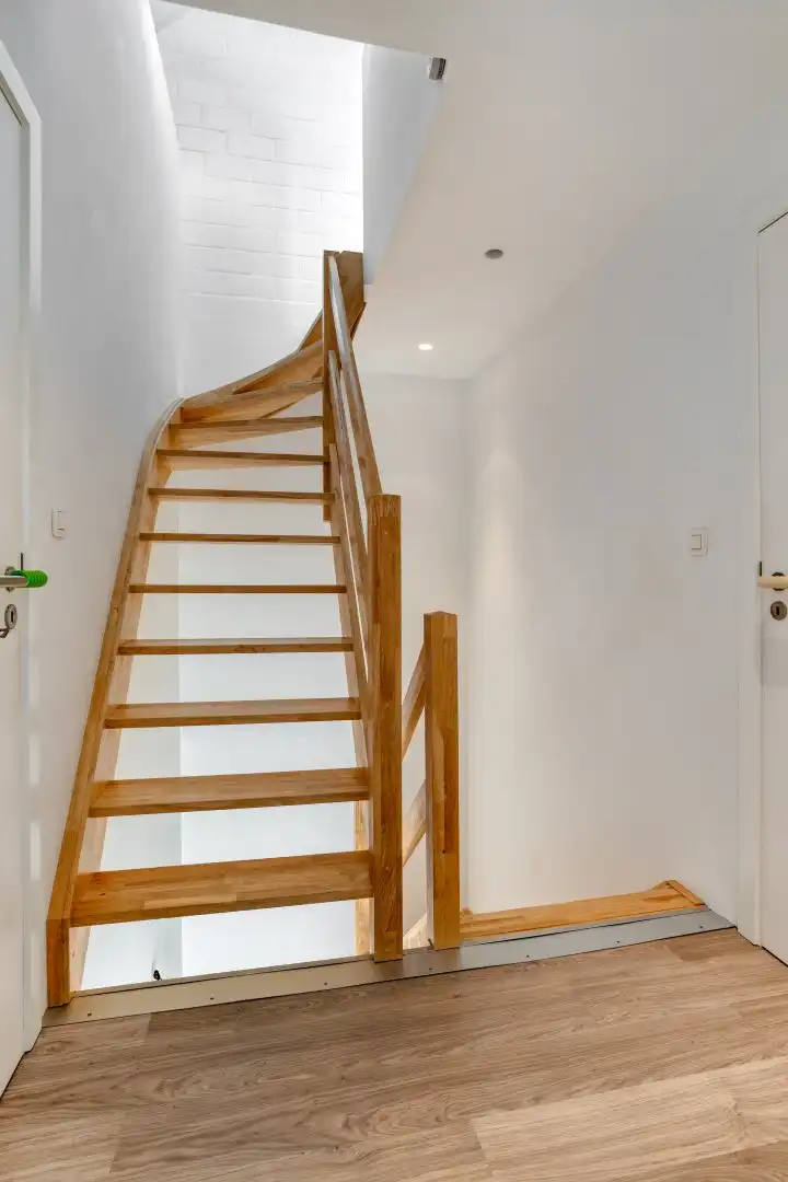 Instapklare woning met 5 slaapkamers garage en tuin! foto 14