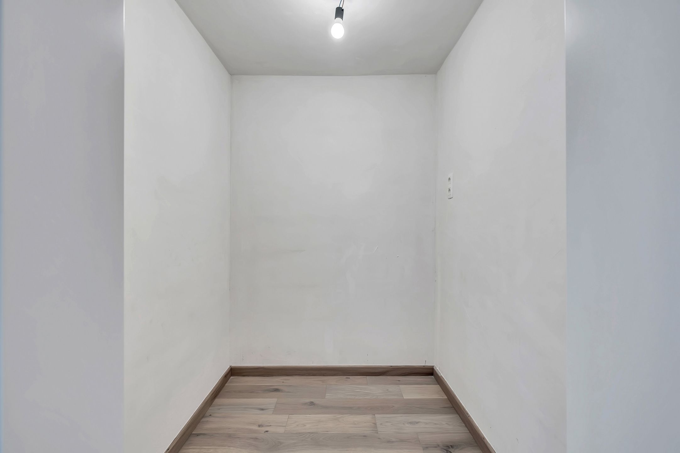 Uniek duplex appartement met twee slaapkamers foto 28
