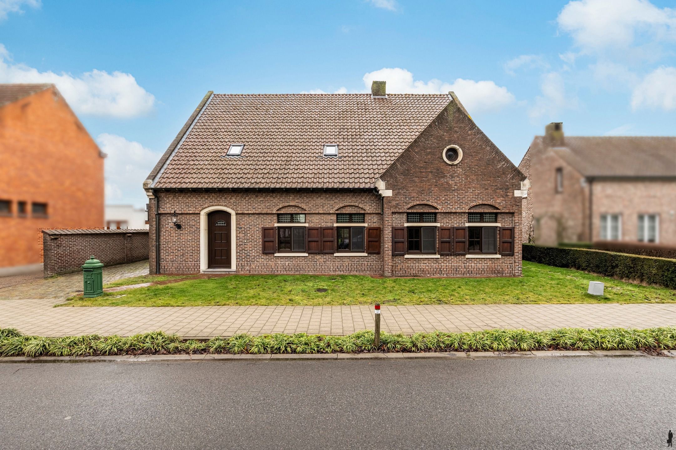 Grotendeels gerenoveerde villa met 4-5 slpk. in centrum Ravels foto 28