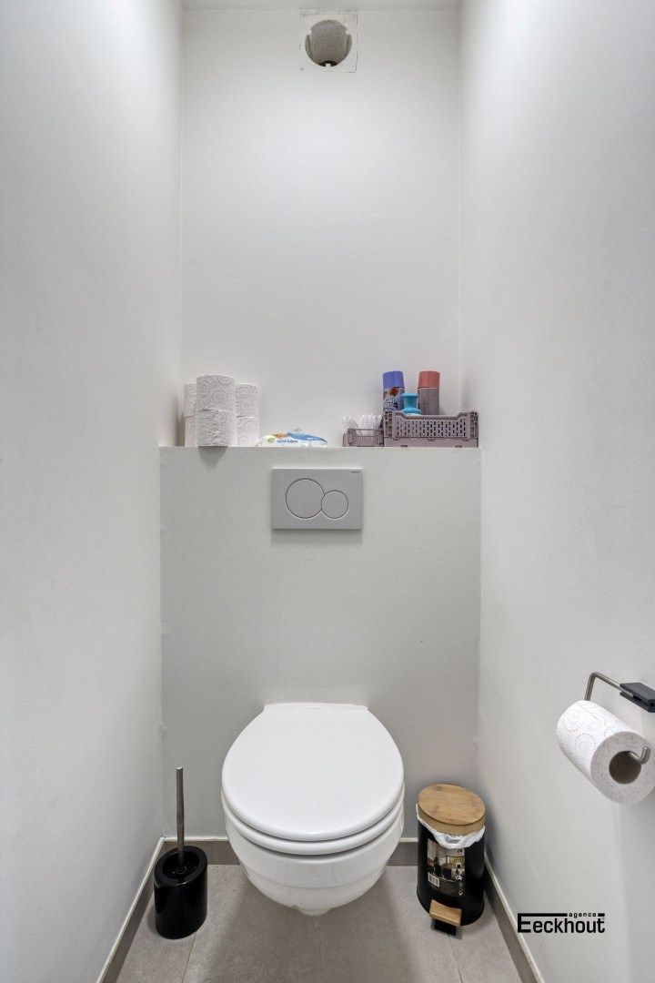 Tot in de puntjes gerenoveerd appartement op rustige locatie in het centrum van Oostende! foto 13