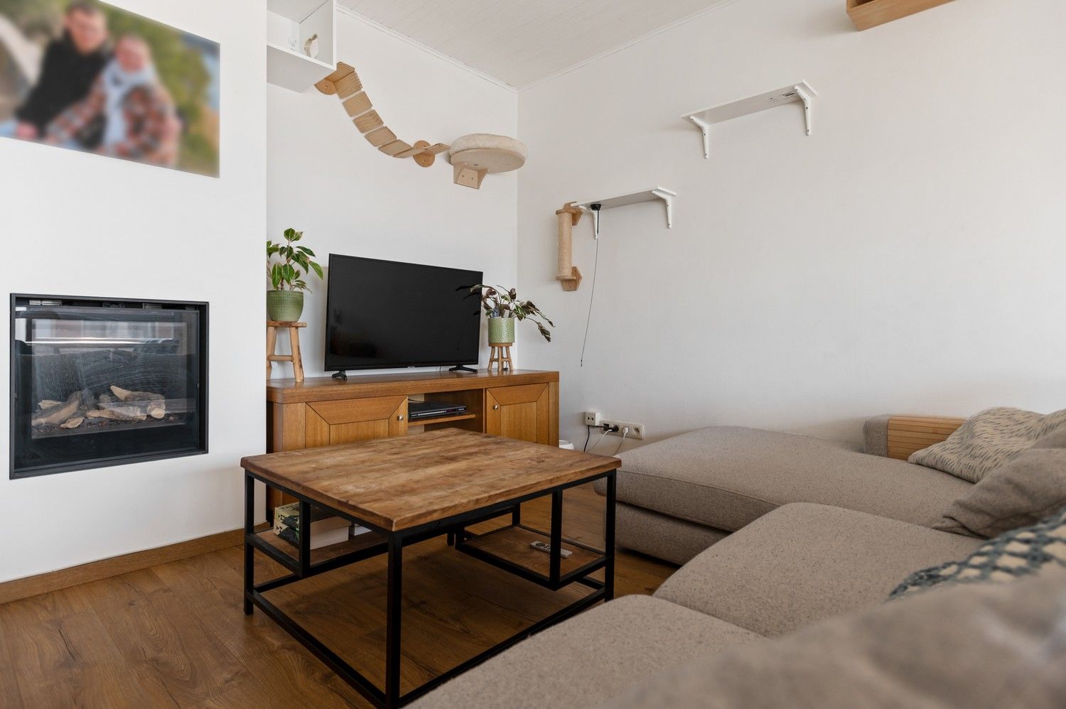 Instapklaar appartement met 2 slaapkamers en terras in centrum Wommelgem! foto 5