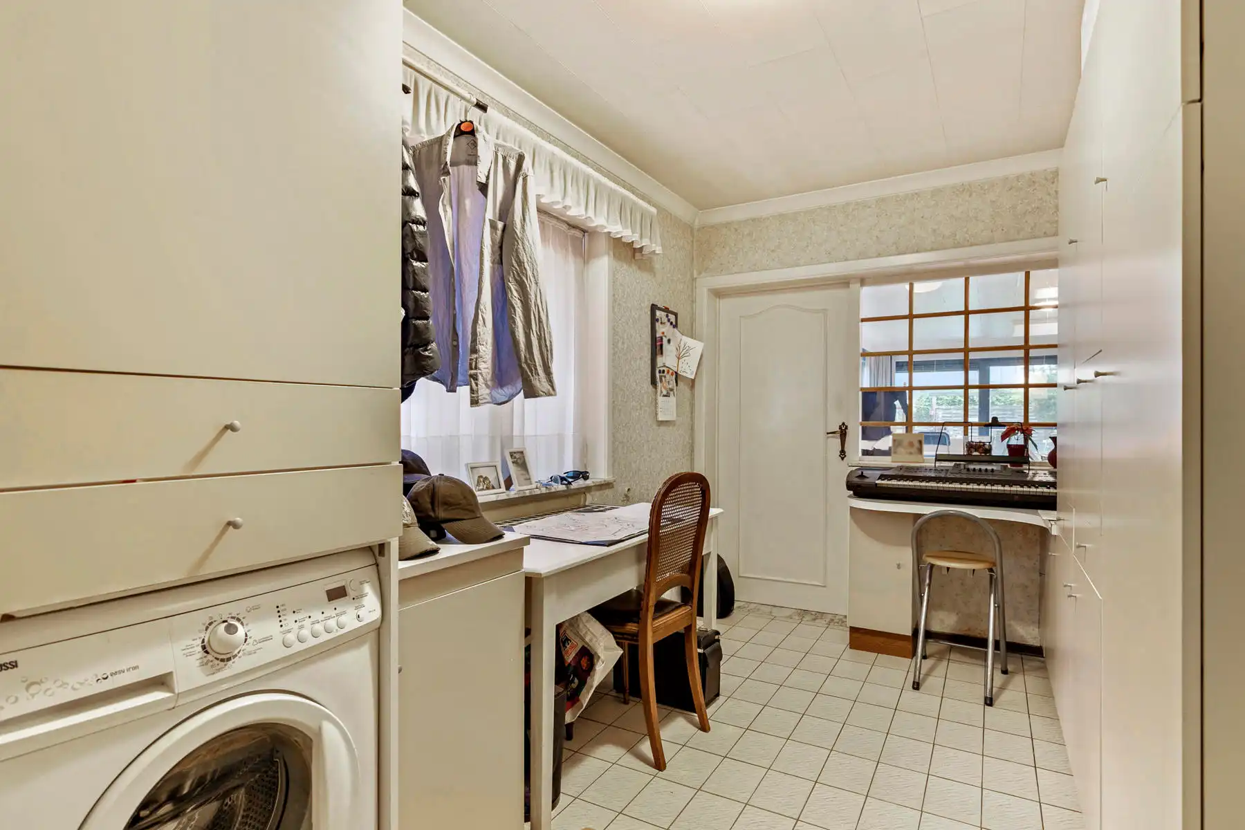 In de dorpskern van Neeroeteren gelegen halfvrijstaande woning met 2 slaapkamers. foto 12