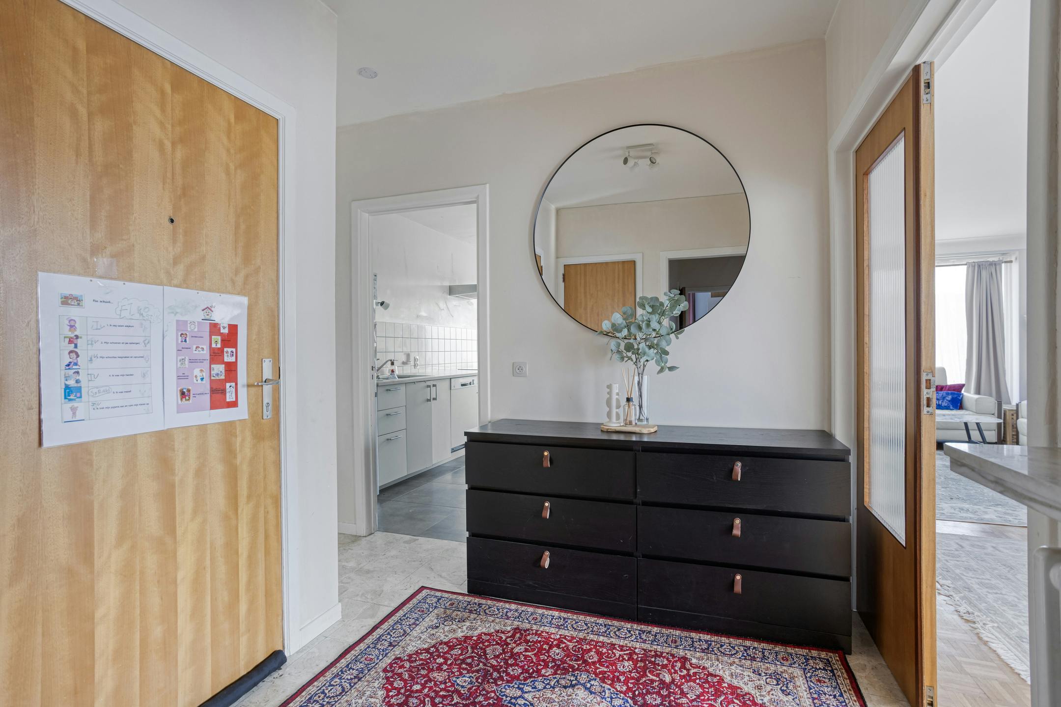 Ruim appartement te koop in hartje Strombeek-Bever foto 8