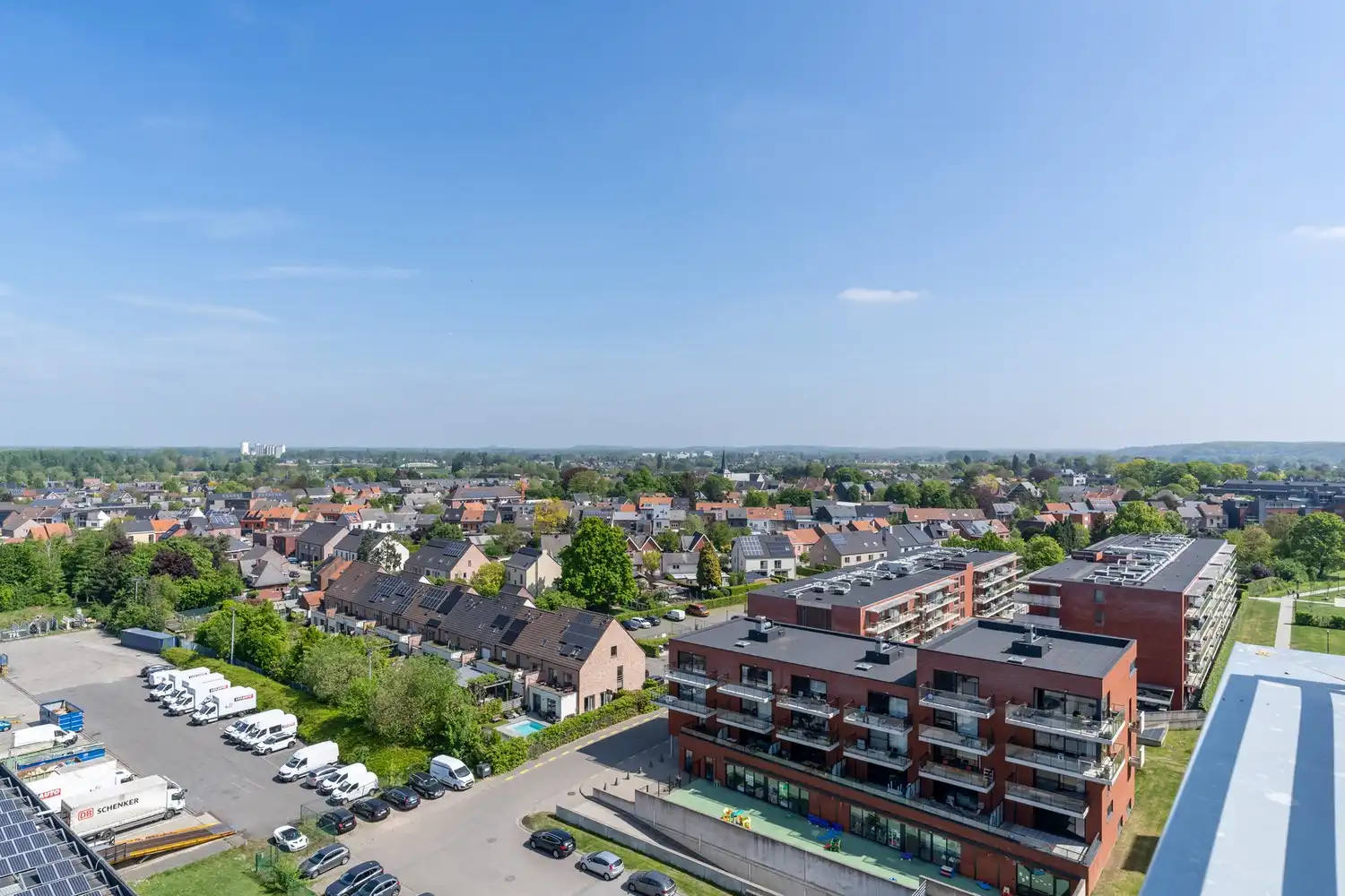 Unieke LOFT met 2 slaapkamers, een prachtig terras met een adembenemend vergezicht, 2 autostaanplaatsen en een bijzonder ruime berging aan de rand van Leuven en nabij het station van Herent! foto 5
