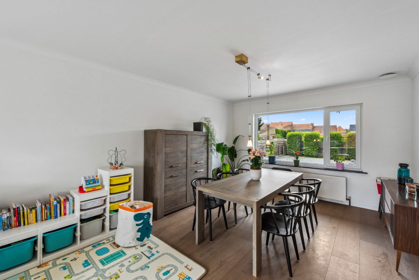 Bungalow met nieuw dak, 3 slaapkamers en garage foto 8