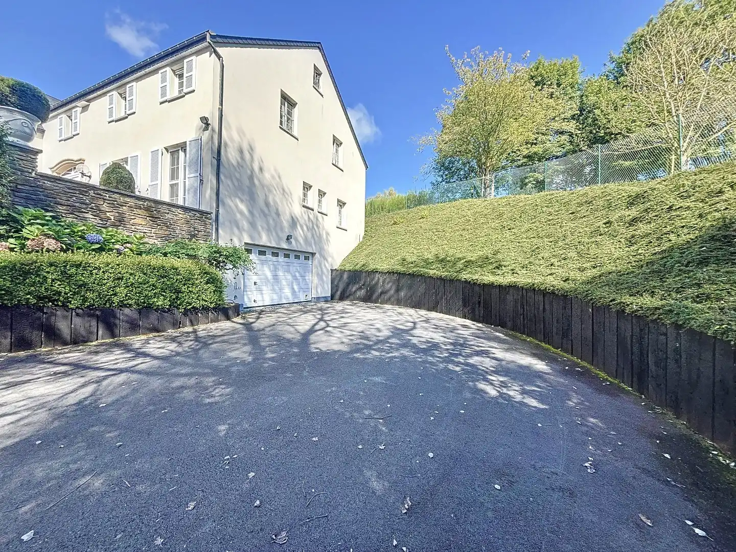 Prachtige woning met 7 slaapkamers en 5 badkamers! foto 21