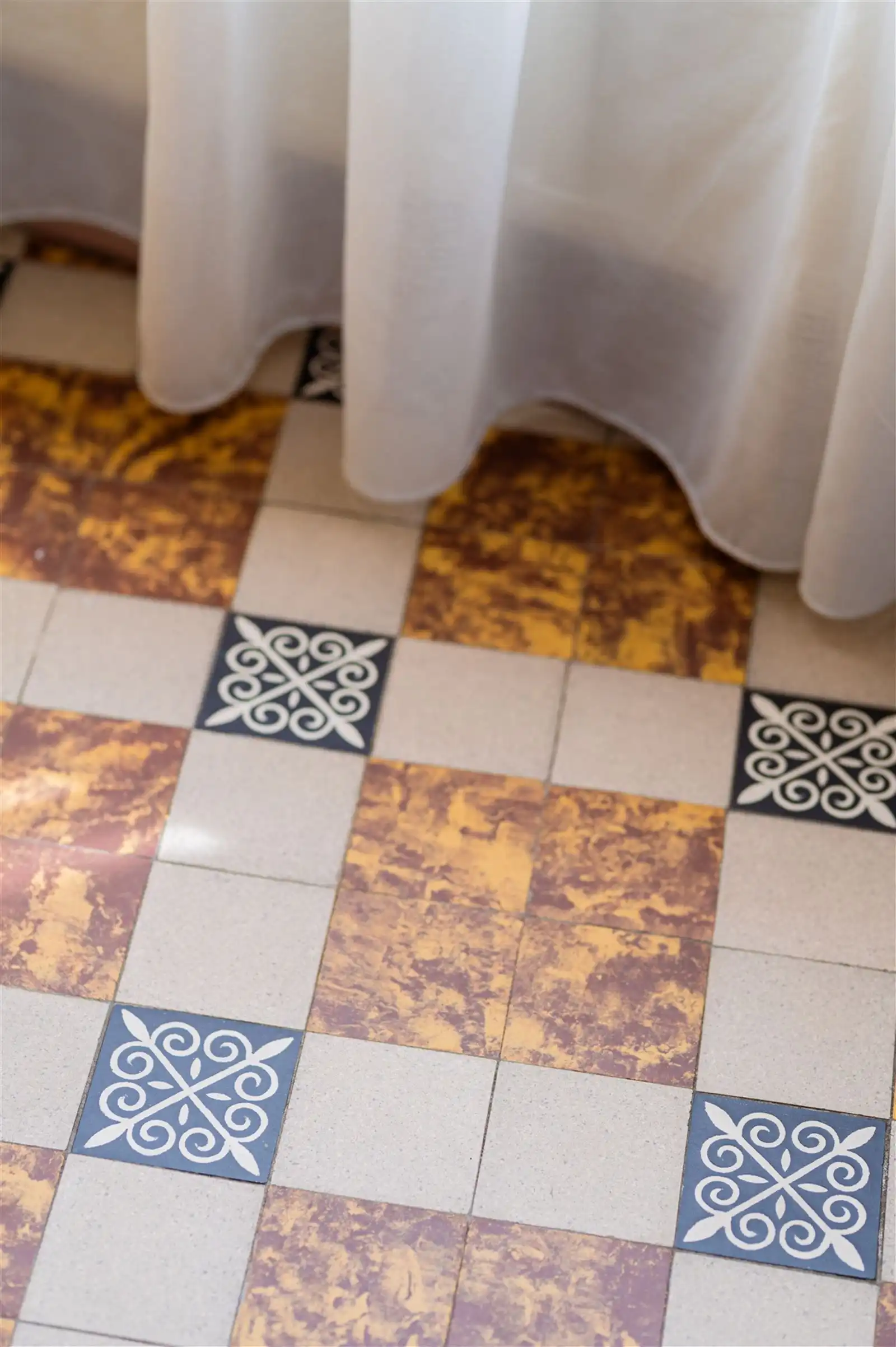 Ruime gezinswoning met grote tuin in Denderhoutem! foto 5