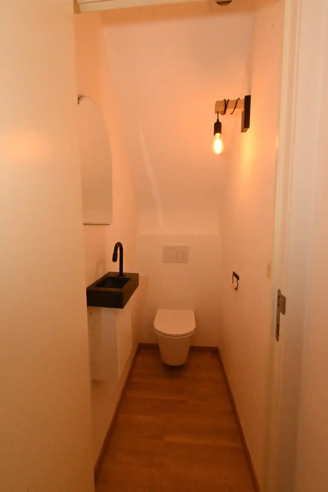 Dakappartement met 2 slaapkamers gelegen dorpskern Knesselare foto 27