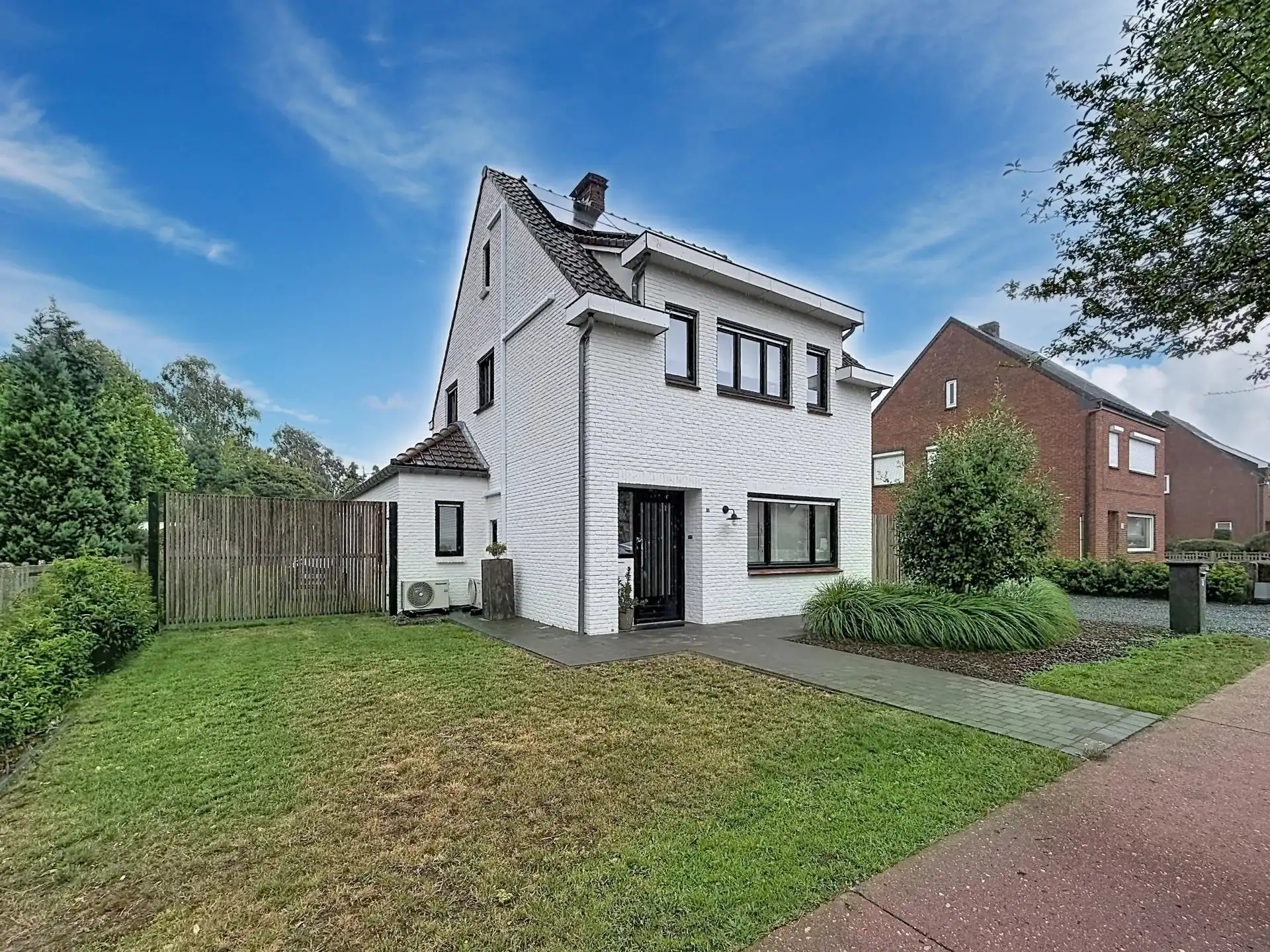 Instapklare gezellige woning op een mooi perceel met 3 slaapkamers en 2 badkamers foto 45