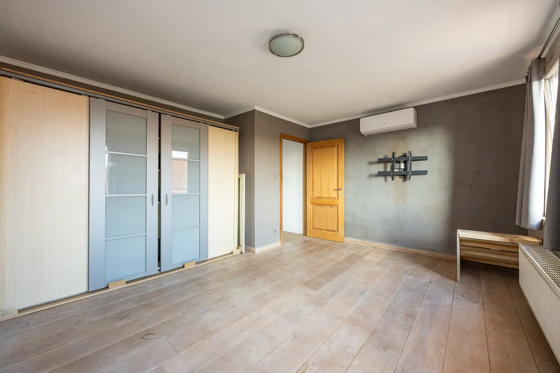 Recent gerenoveerde woning op een ruim perceel van 996 m². foto 19