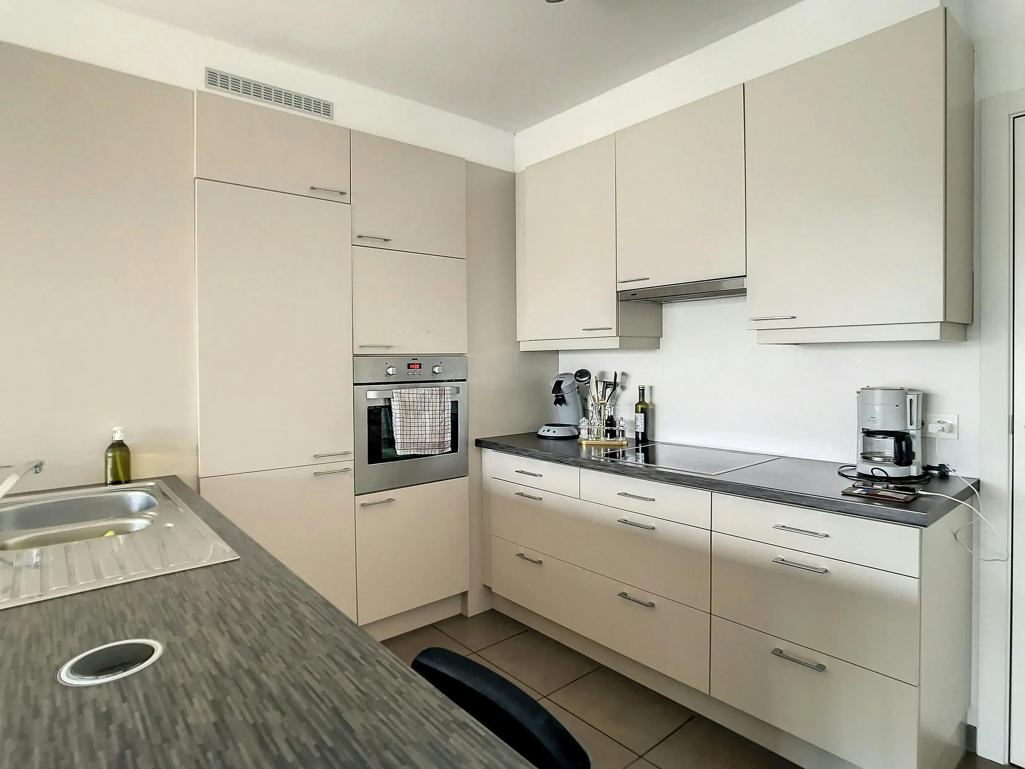  Instapklaar appartement met EPC B nabij het station van Brugge foto 5