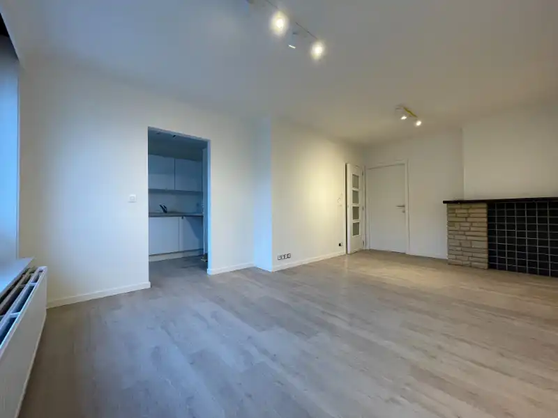 Gerenoveerd appartement op toplocatie nabij station en ziekenhuis (campus Temse) foto 7