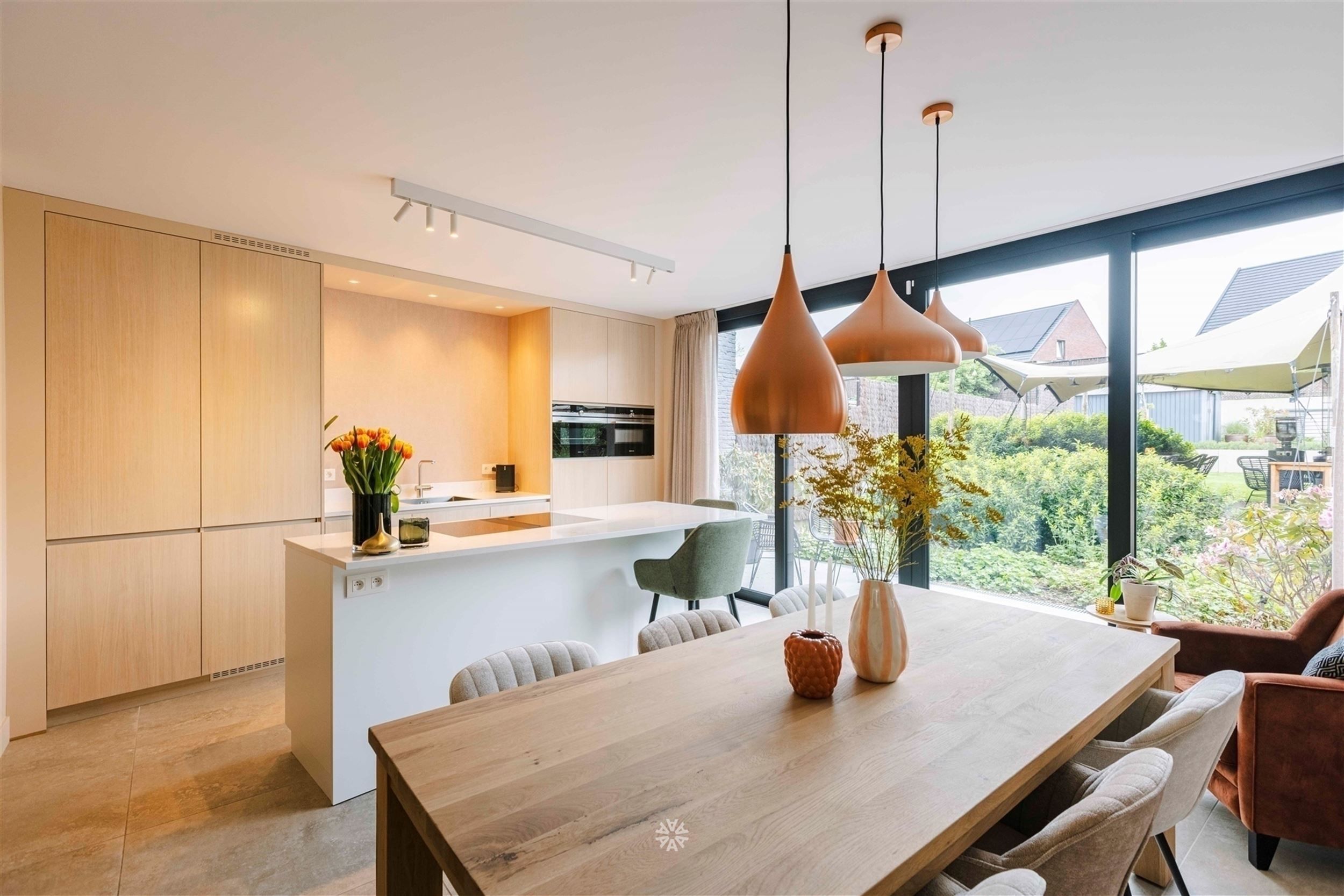 Trendy woning met leuke stadstuin in Ronse foto 2