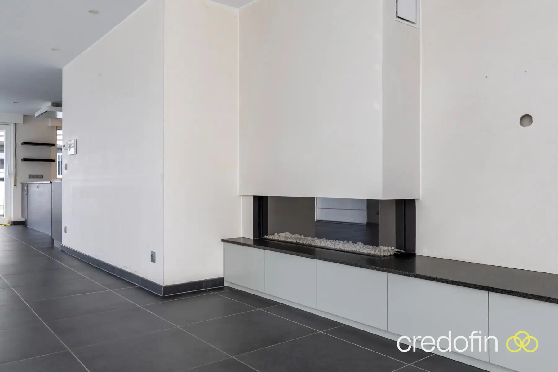 Ruime halfopen bebouwing met grote tuin en zwembad in rustige straat te Lievegem (Waarschoot) foto 5