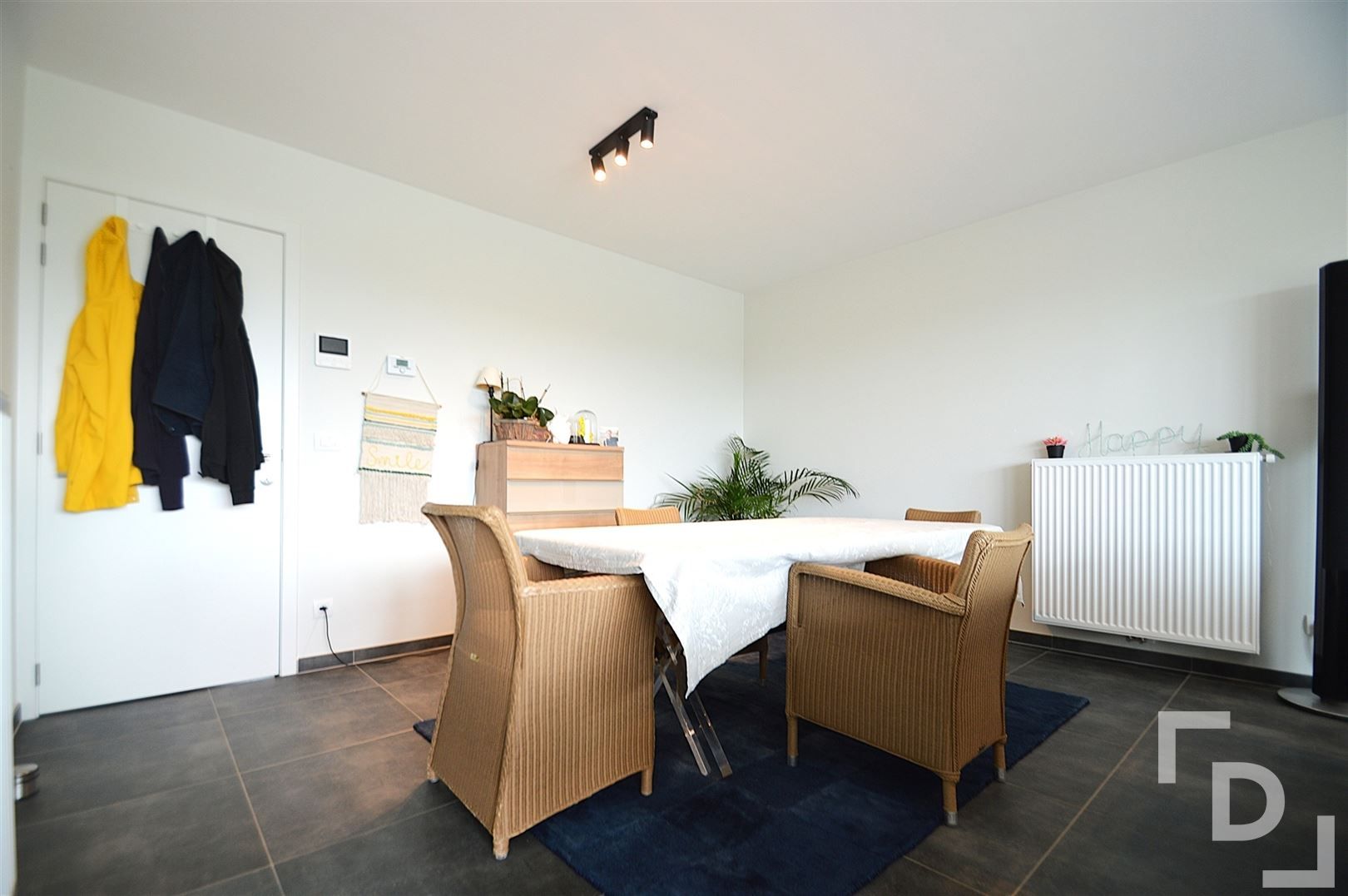 Recent appartement met garage te huur in Ieper. foto 4