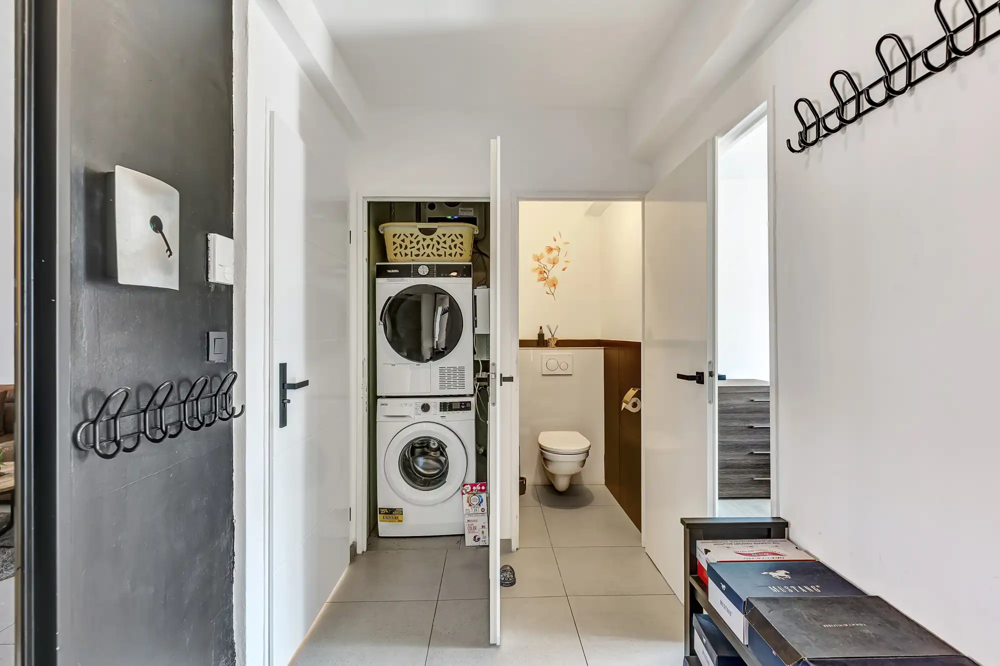 Opbrengsteigendom met 2 appartementen en extra studio foto 12