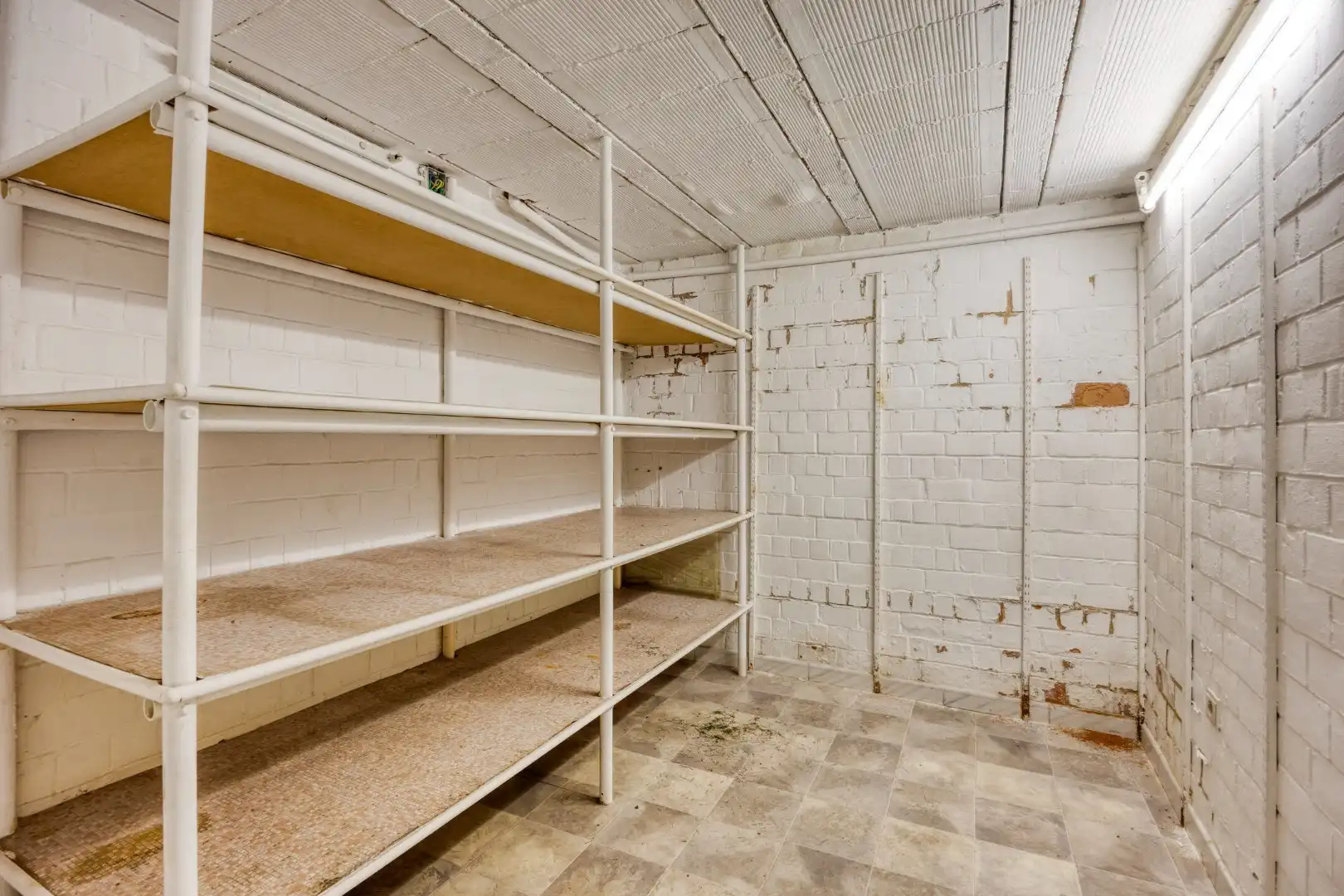 BUNGALOW – 2/4 kamers, garage & kelders – 1650 BEERSEL foto 22