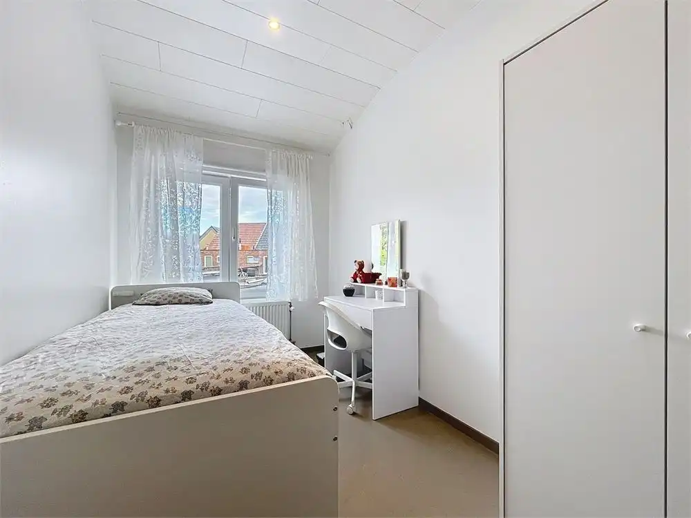 HOB met 4 - 5 slpks en super gezellig zuiders ingerichte tuin foto 23