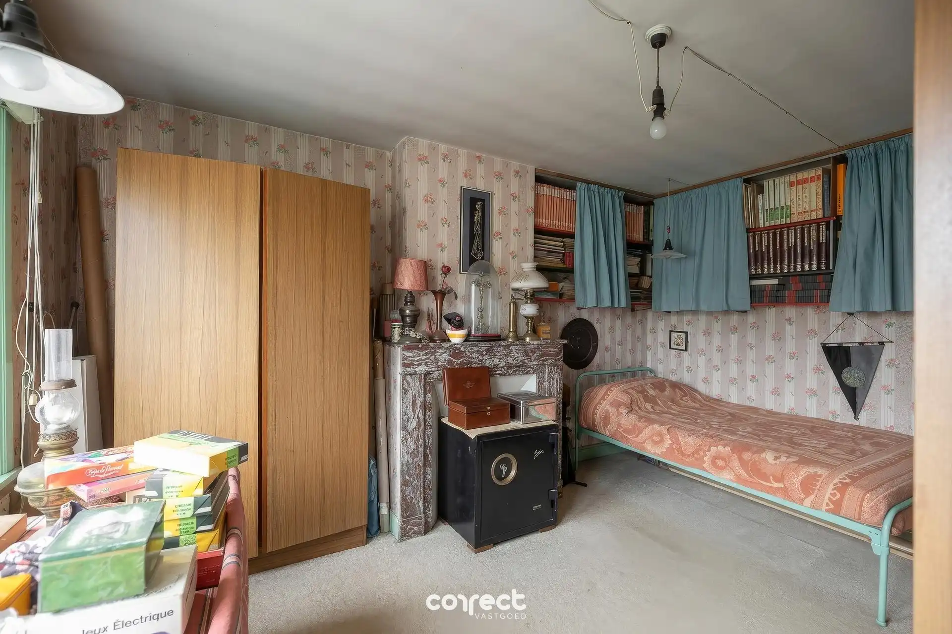 Totaal te renoveren rijwoning met gezellig tuintje en veel uitbreidingsmogelijkheden. foto 7