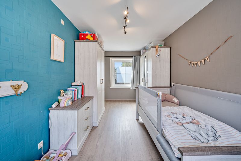 Instapklare gezinswoning met tuin & garage in hartje Dikkelvenne foto 12