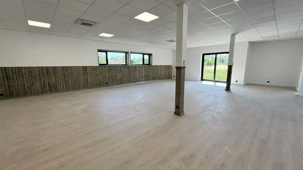 Gerenoveerde kantoren met magazijn te huur nabij N16 te Temse foto 3