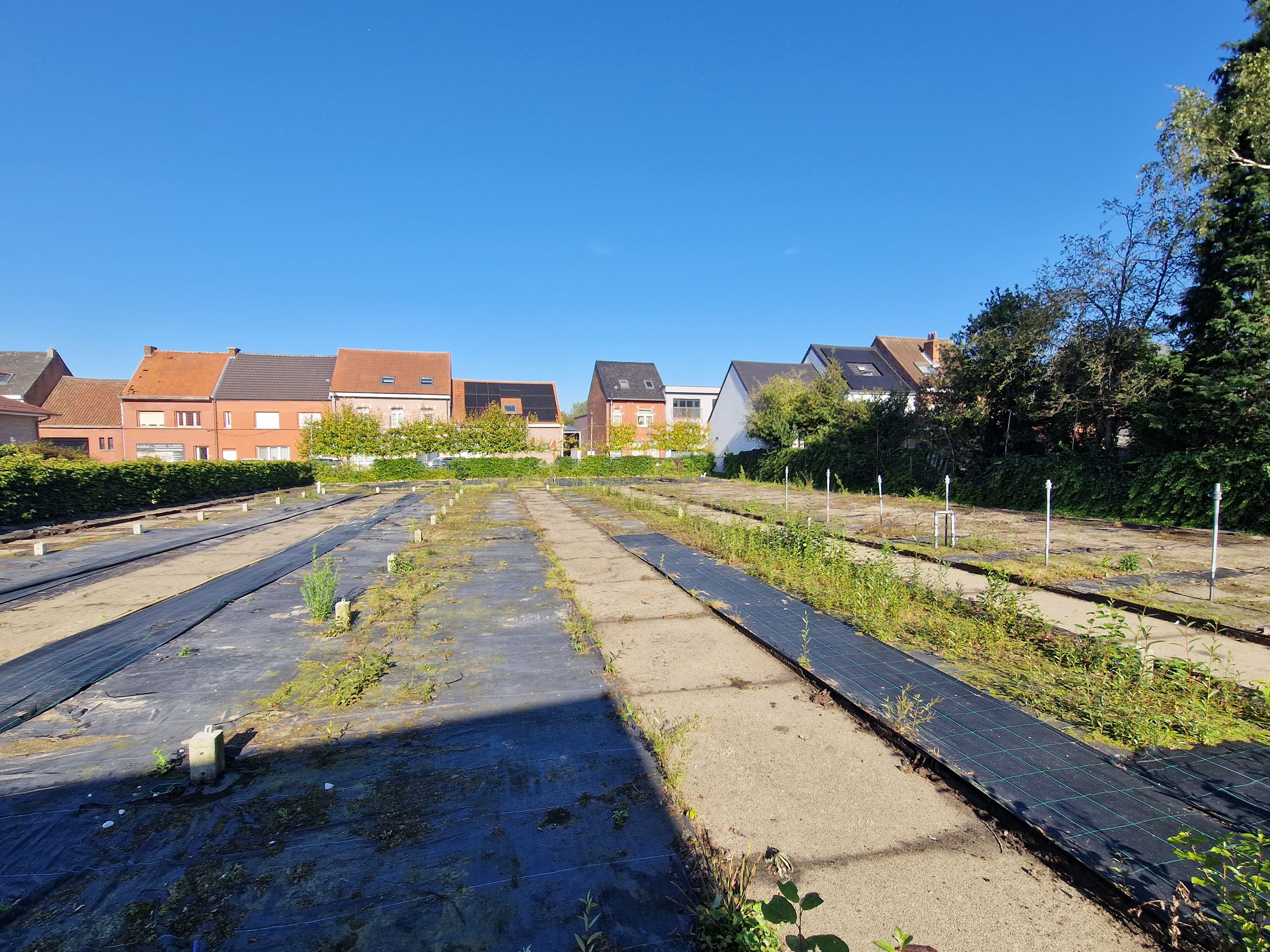 MAGAZIJN MET PARKING EN KANTOOR NABIJ A12 foto 48