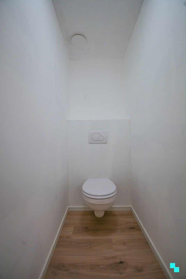 Gerenoveerde, instapklare woning in centrum Roeselare foto 22