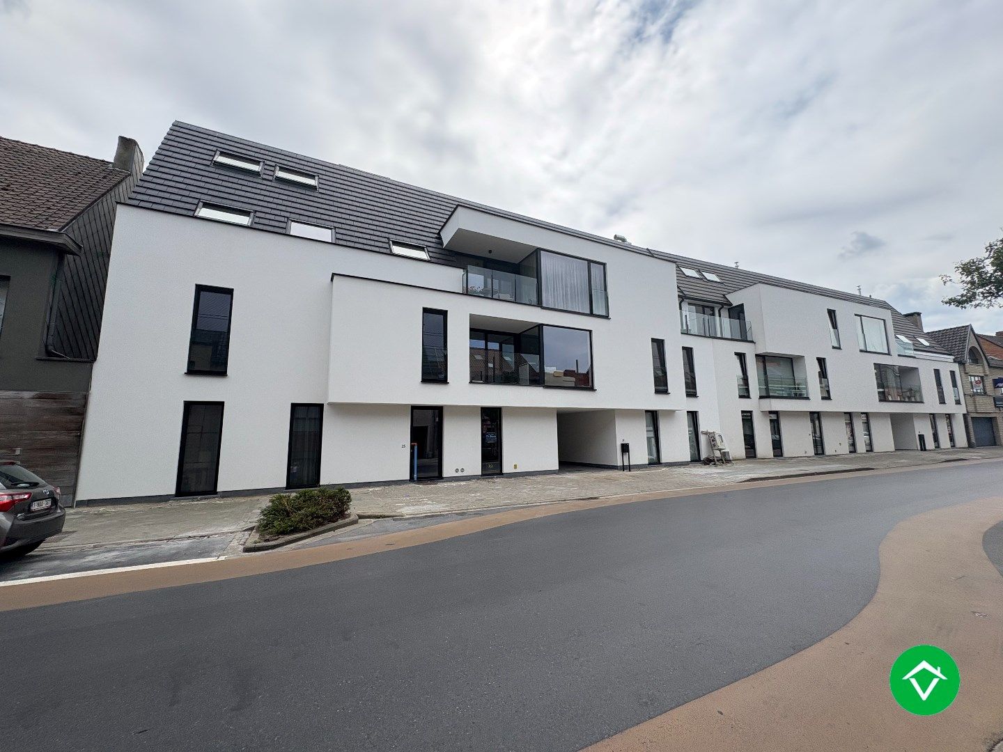 Uniek nieuwbouw appartement met 2 slaapkamers en veel zonlicht te Eernegem foto {{pictureIndex}}